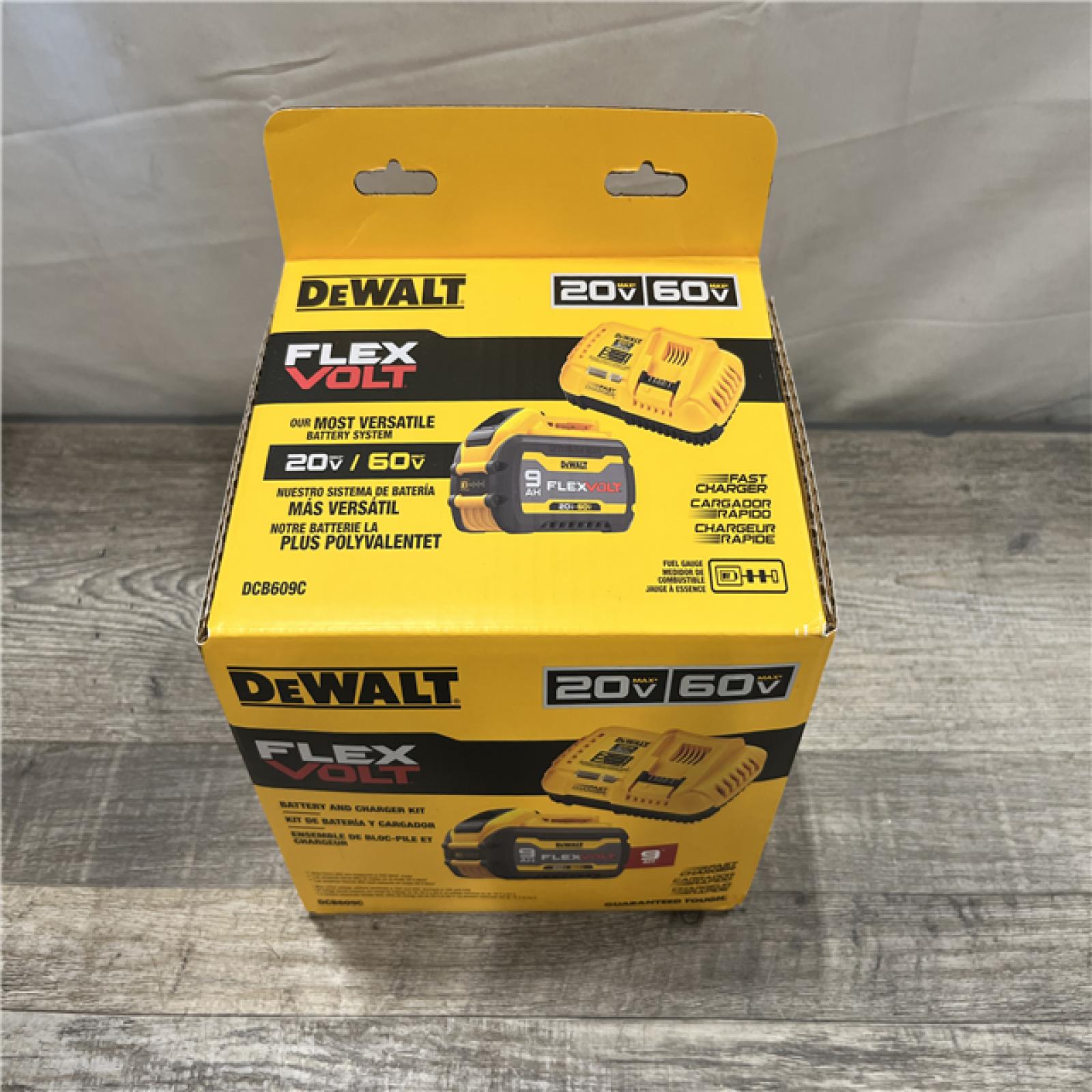 NEW - DEWALT 20V/60V MAX FLEXVOLT Lithium-Ion 9.0Ah Battery and Charger Starter Kit