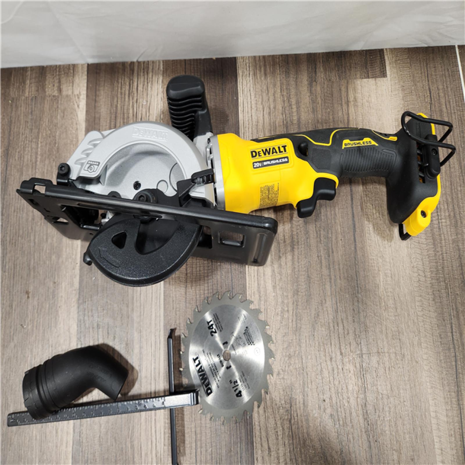 AS-IS DEWALT ATOMIC 20V MAX Cordless Brushless 4-1/2 in. Circular Saw (Tool Only)