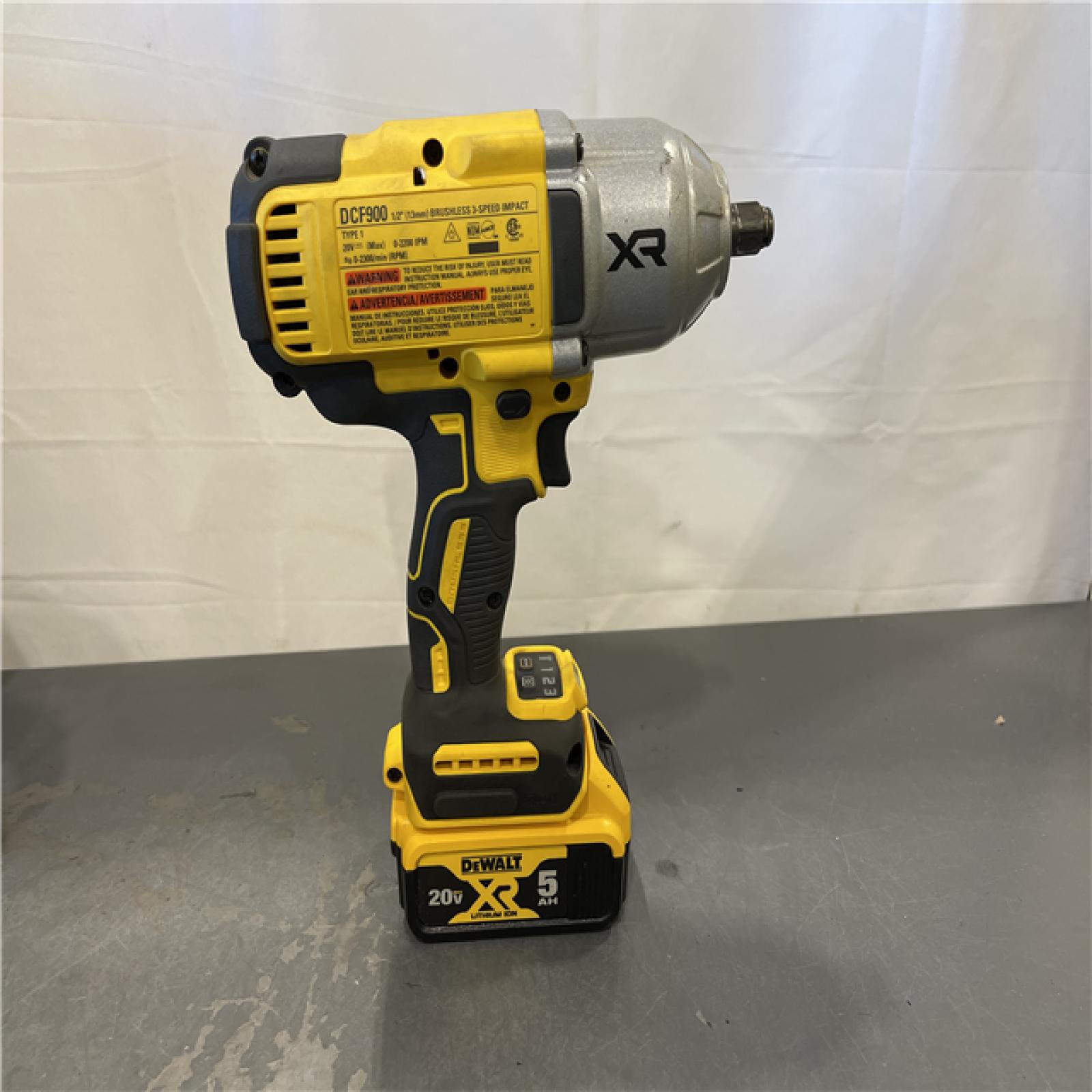 AS-IS - Dewalt 20V MAX Lithium-Ion Cordless 1/2 in. Impact Wrench Kit