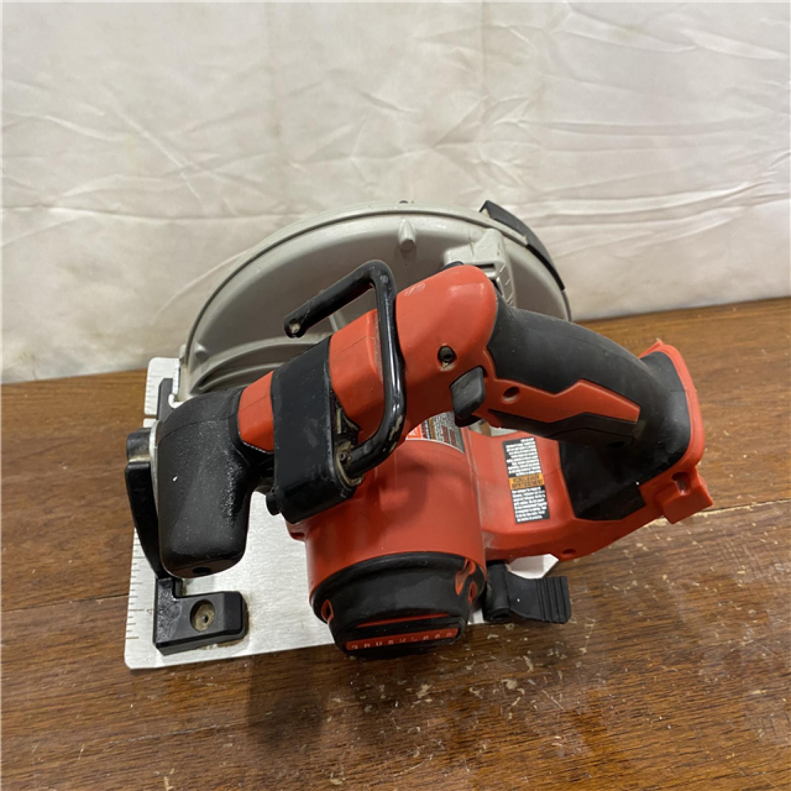 AS-IS Milwaukee M18 7-1/4  18V Brushless Circular Saw 2631-20 (Bare Tool)