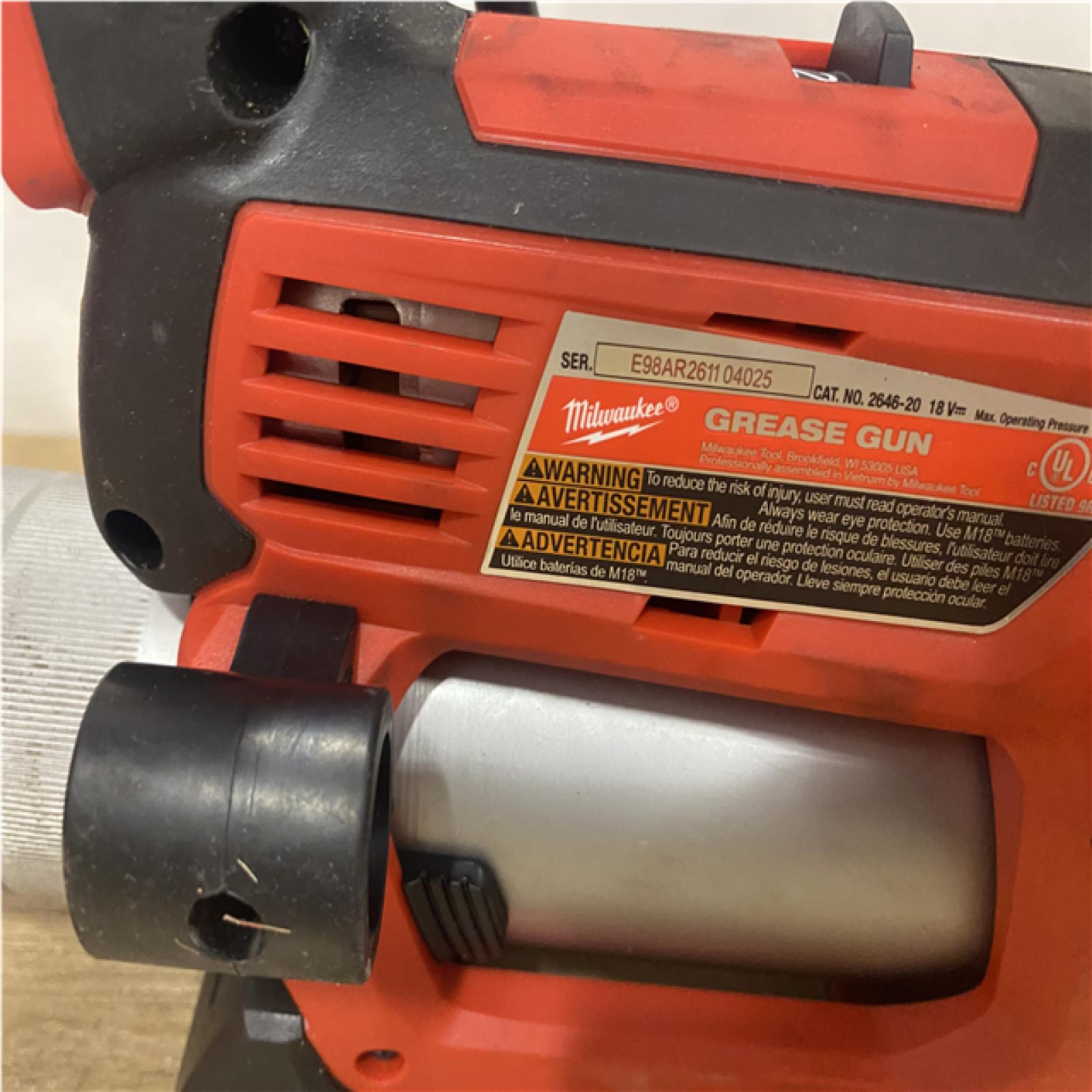 AS-IS - Milwaukee 18V Lithium-Ion Cordless Grease Gun 2-Speed (Tool-Only)
