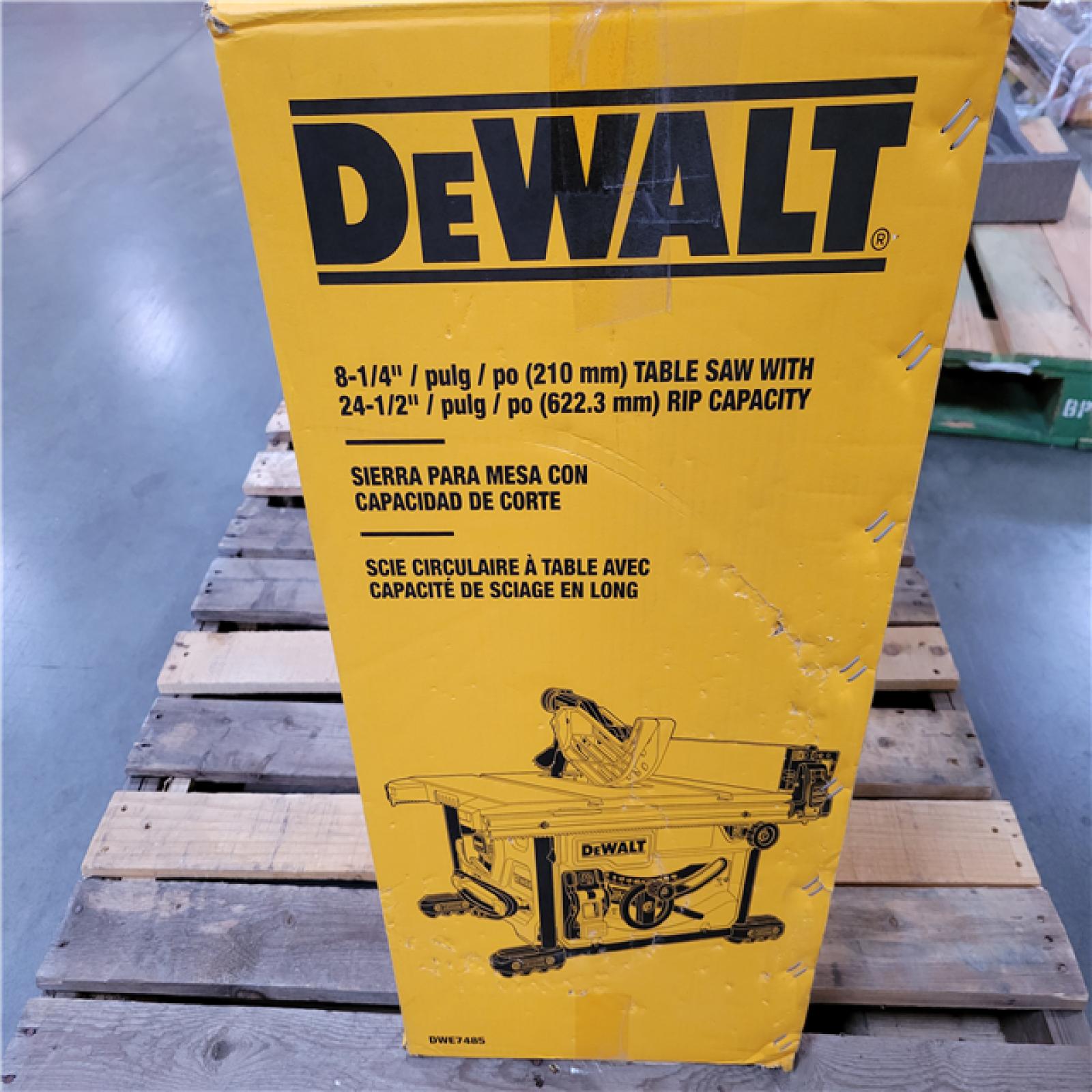 CALIFORNIA AS-IS DEWALT 8-1/4 /PULG/PO (210mm) TABLE SAW WITH 24-1/2 /PULG/PO (622.3mm) RIP CAPACITY