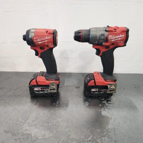 AS-IS- MILWAUKEE FUEL 18V Lithium-Ion Brushless Cordless Hammer Drill and Impact Driver Combo Kit