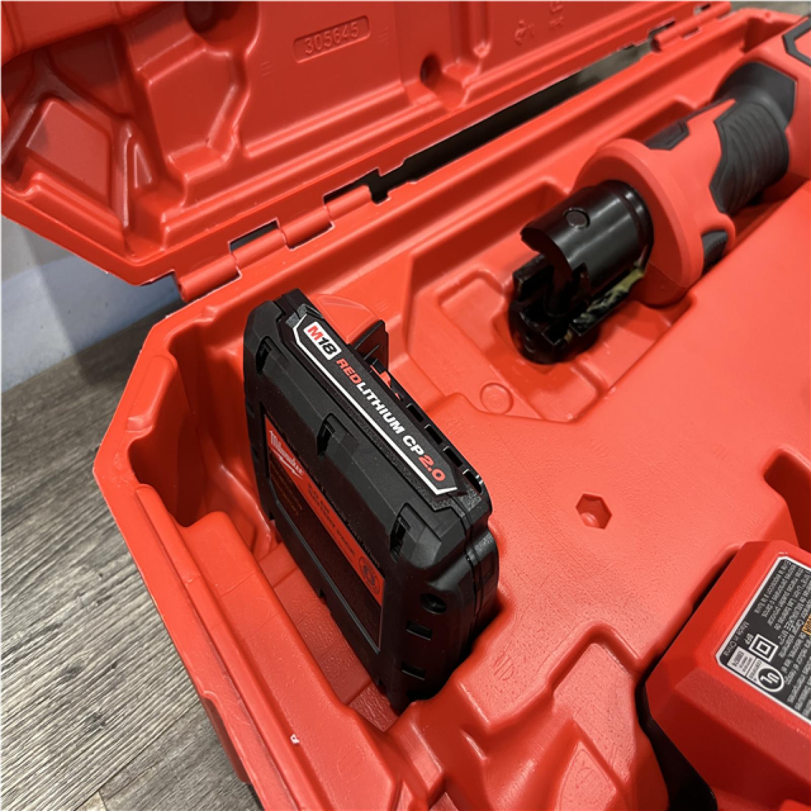 AS-IS Milwaukee 18V Lithium-Ion Cordless Short Throw Press Tool with 3 PEX Crimp Jaws Kit