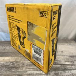 NEW - DEWALT 20V MAX XR 16-Gauge Electric Cordless Angled Finishing Nailer Kit