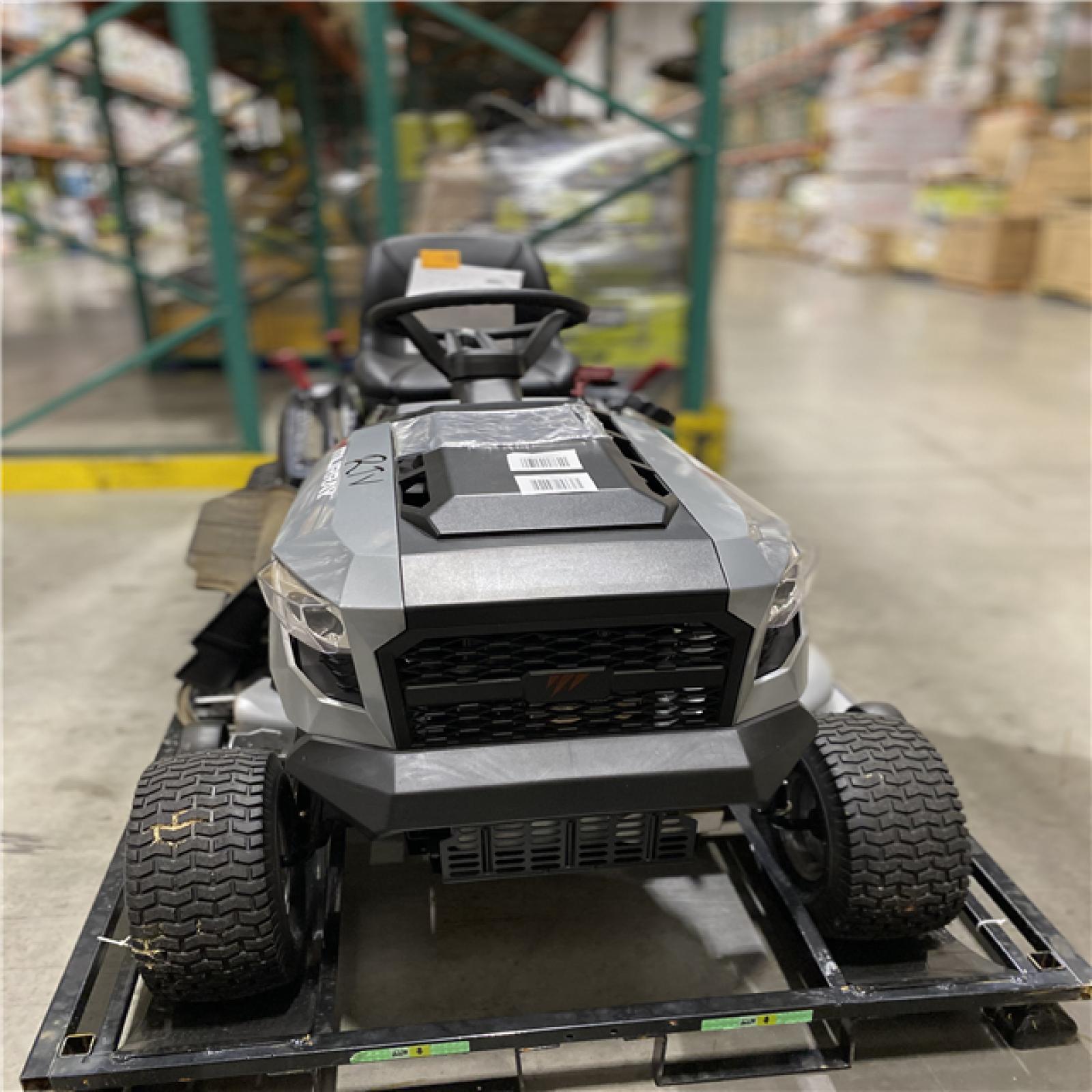 Dallas Location - As-Is Murray MT100 42 in. 13.5 HP 500cc Gas Riding Lawn Tractor Mower