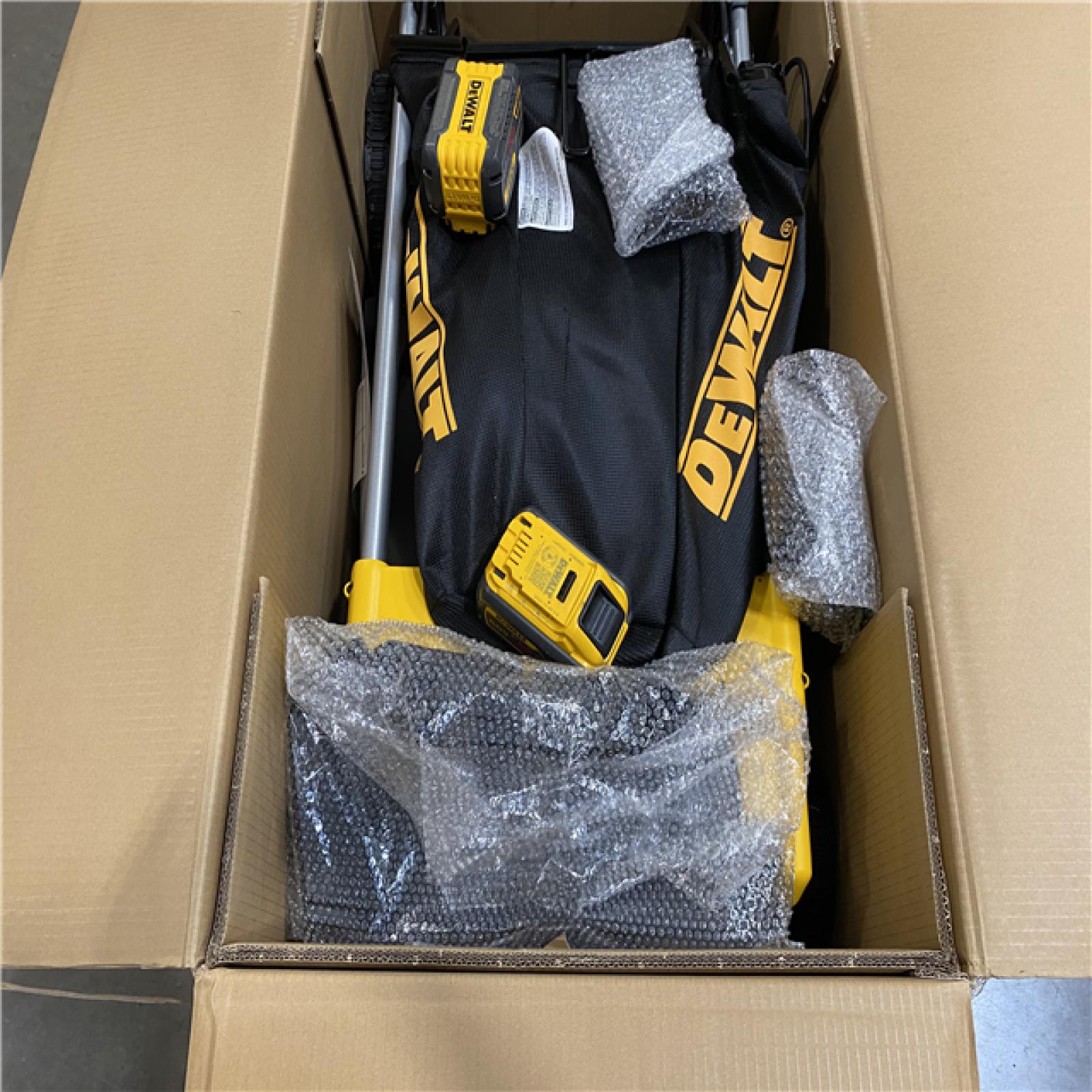 As-Is- FLEXVOLT 2x60V MAX 21 in. Cordless Battery Powered Self Propelled Lawn Mower Kit with  12.0 Ah Batteries and Chargers