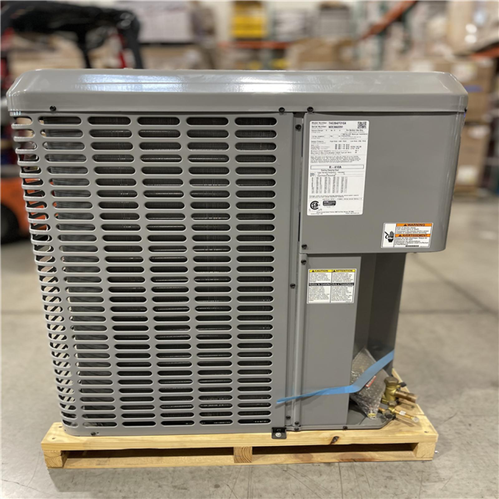 DALLAS LOCATION- Johnson Controls 3.5 Ton 14.3 Seer/8.2 HSPF 2-Stage Heat Pump