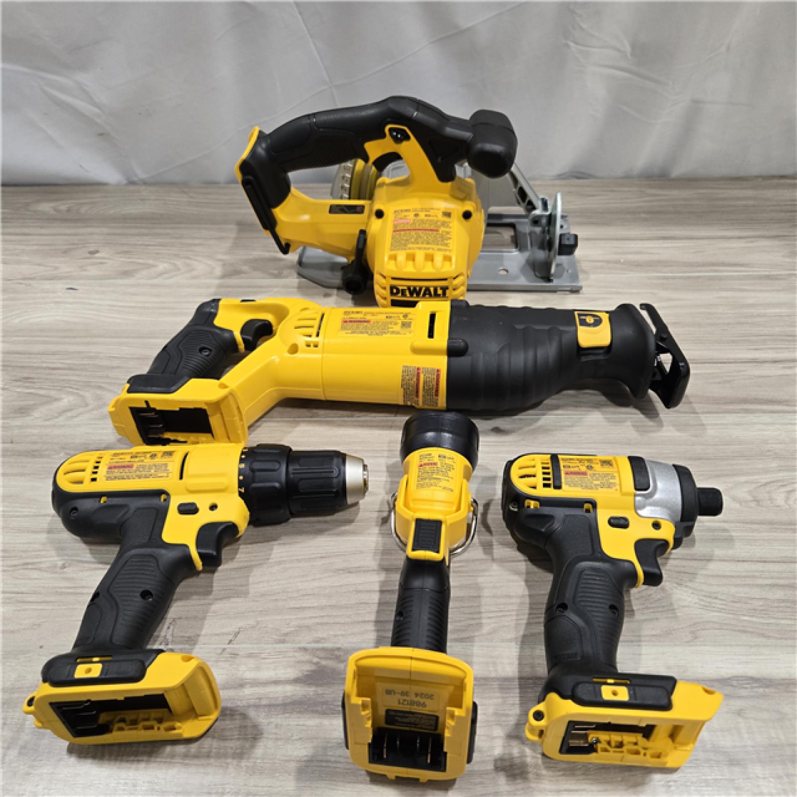 AS-IS Dewalt 20V MAX 9-Tool Power-Tool Combo Kit