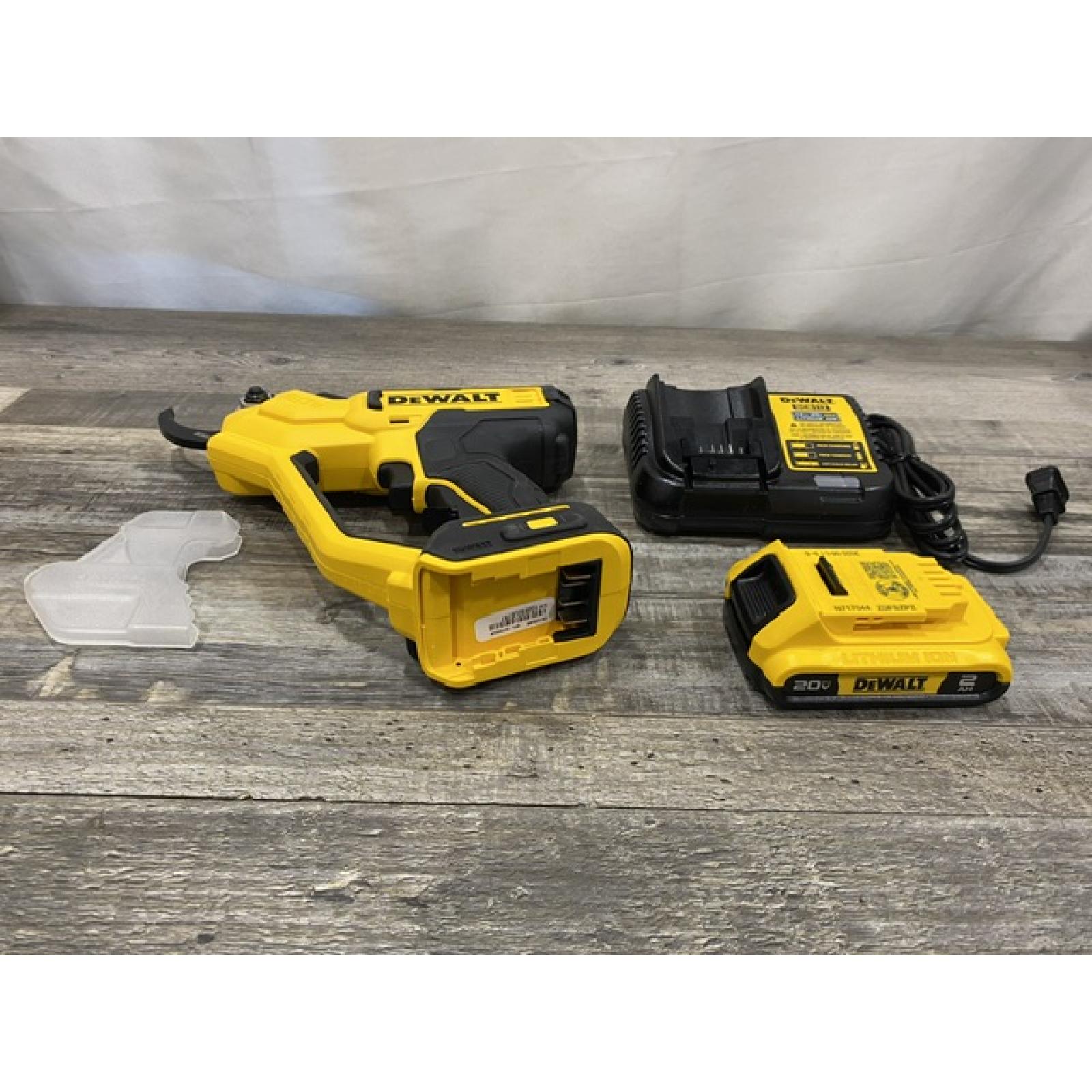 AS-IS DEWALT 20V MAX Cordless Battery Powered Pruner Kit