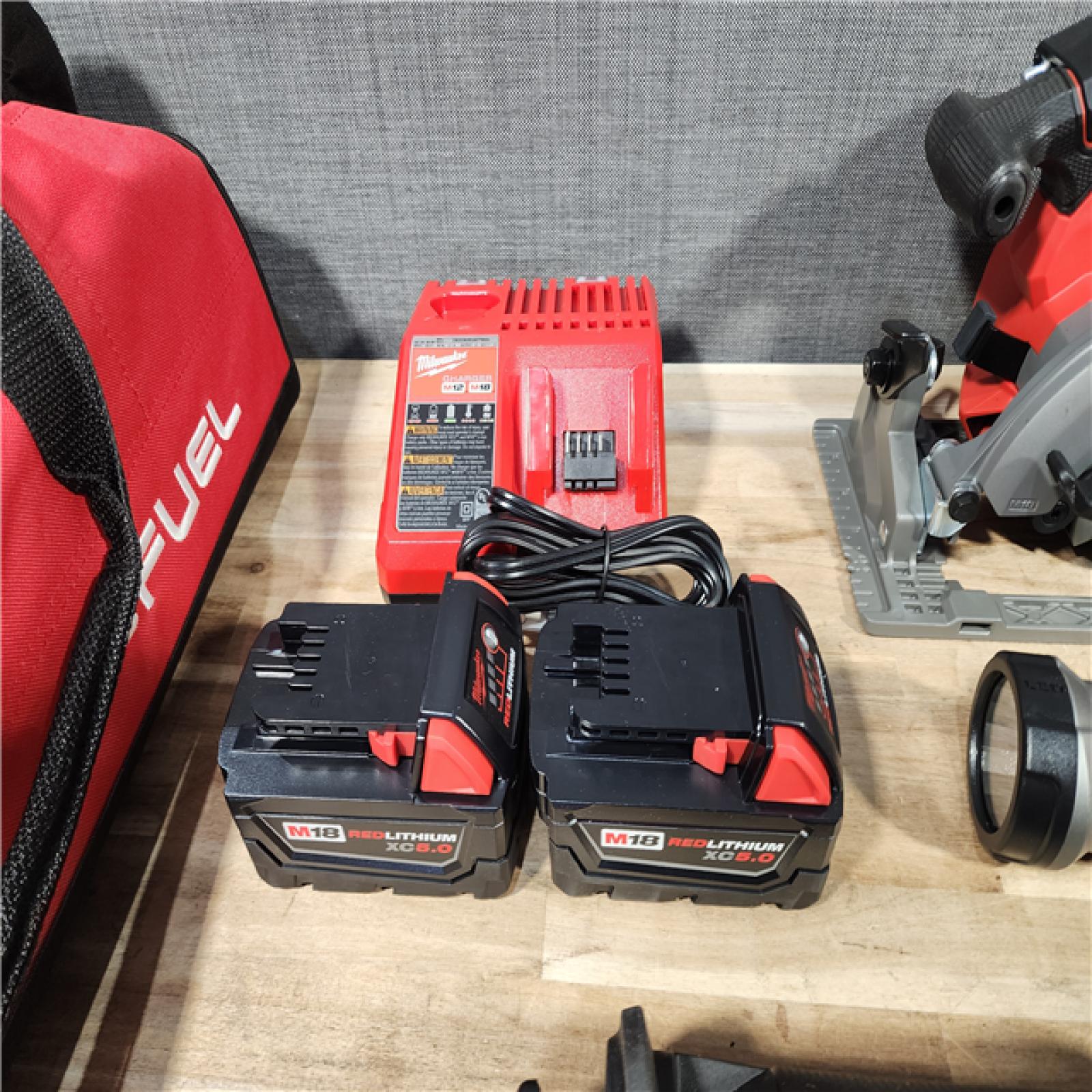 HOUSTON LOCATION - AS-IS Milwaukee 5 Tool Combo Kit W/ (2) Battery & Charger