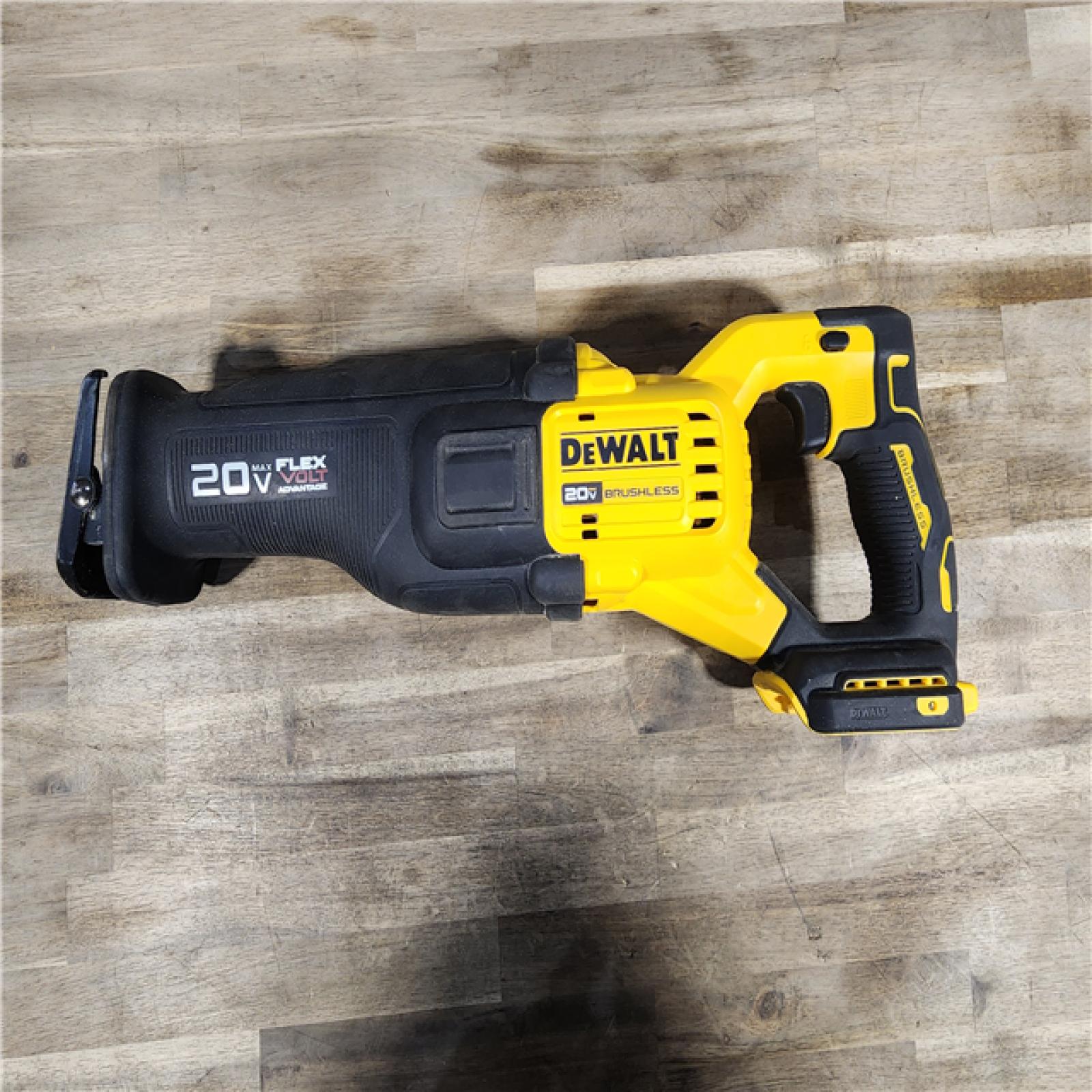 HOUSTON LOCATION - AS-IS DeWalt 20V MAX Lithium Ion Cordless Brushless Reciprocating Saw with FLEXVOLT ADVANTAGE (Tool Only)