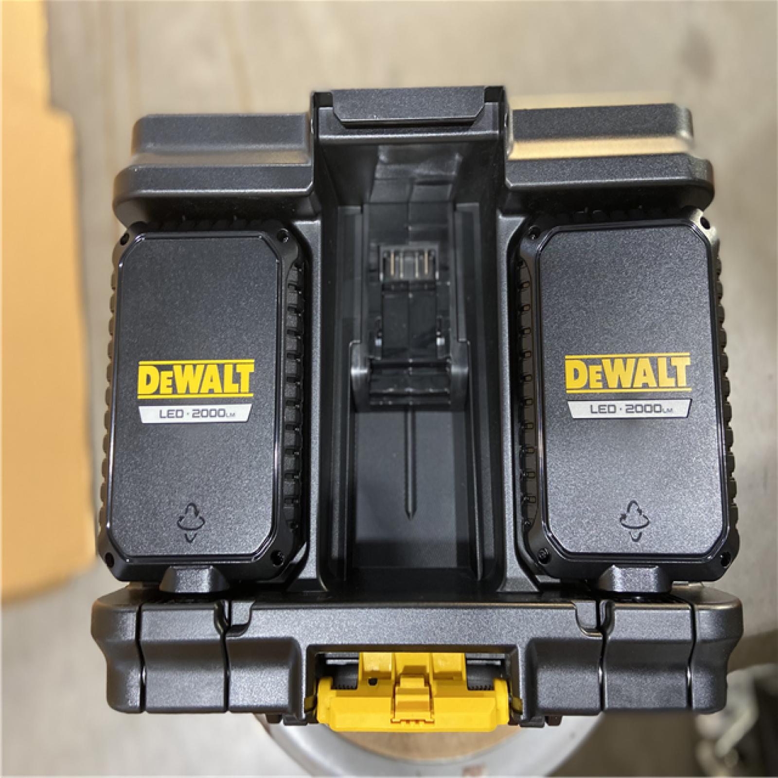 LIKE NEW! - DEWALT Tough System 2.0 Flex Volt 20V/60V Cordless LED Adjustable Work Light