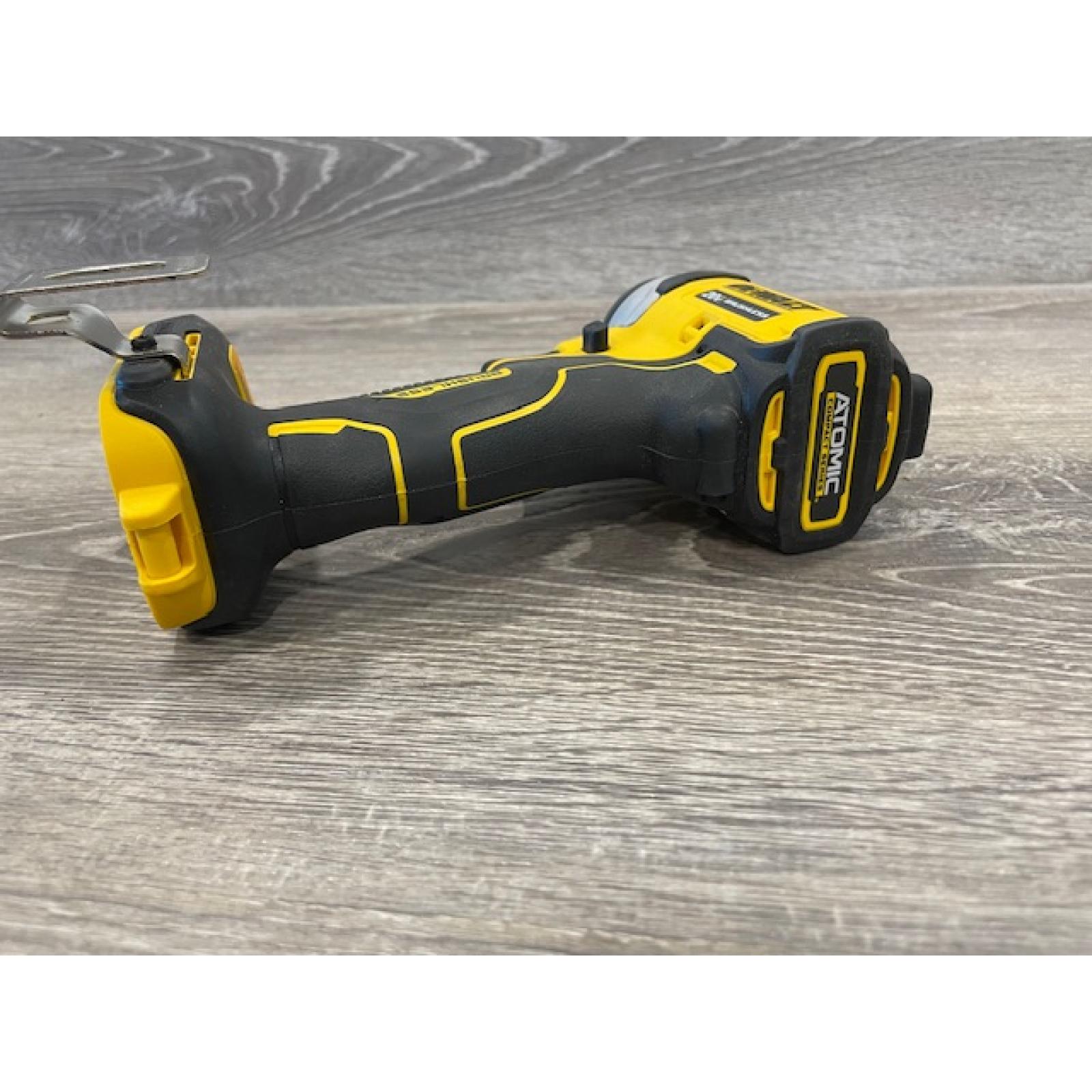 AS-IS DEWALT Atomic 20V Max Lithium-Ion Brushless Cordless Compact 1/4 in. Impact Driver Kit