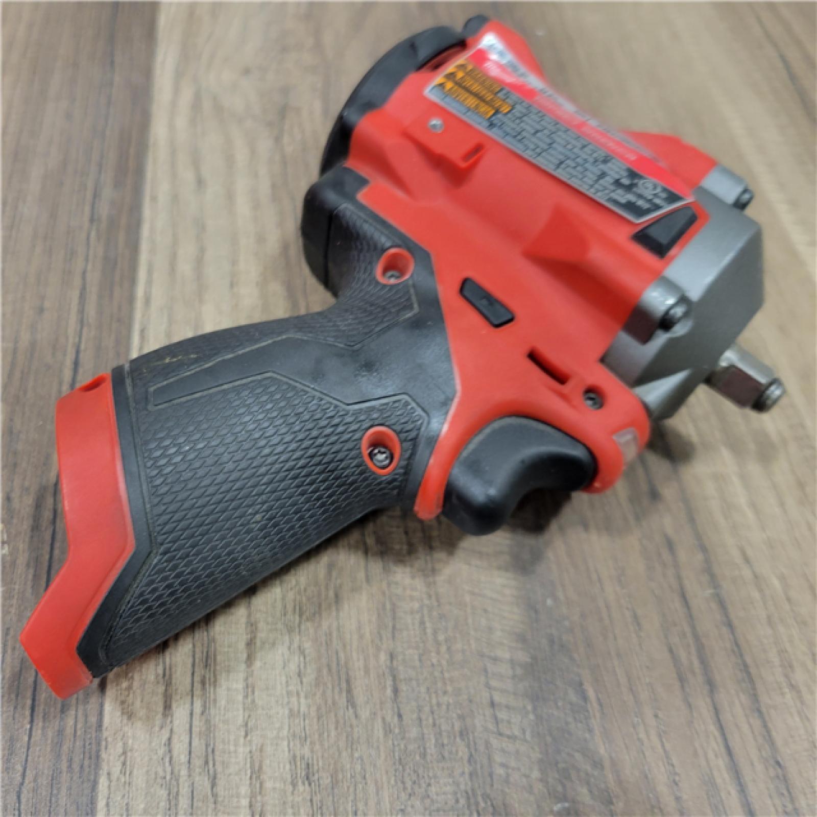 AS-IS MILWAUKEE M12 Fuel Atornillador De Impacto 3/8 De 12v (solo Herramienta)