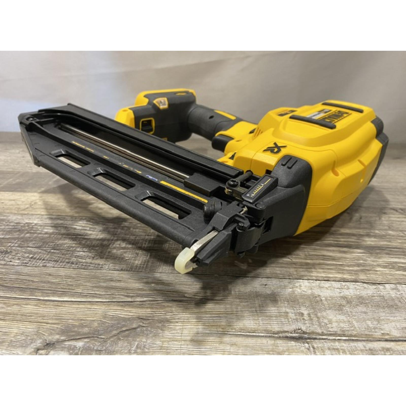 AS-IS DEWALT 20V MAX XR 16-Gauge Lithium-Ion Cordless Finish Nailer (Tool Only)