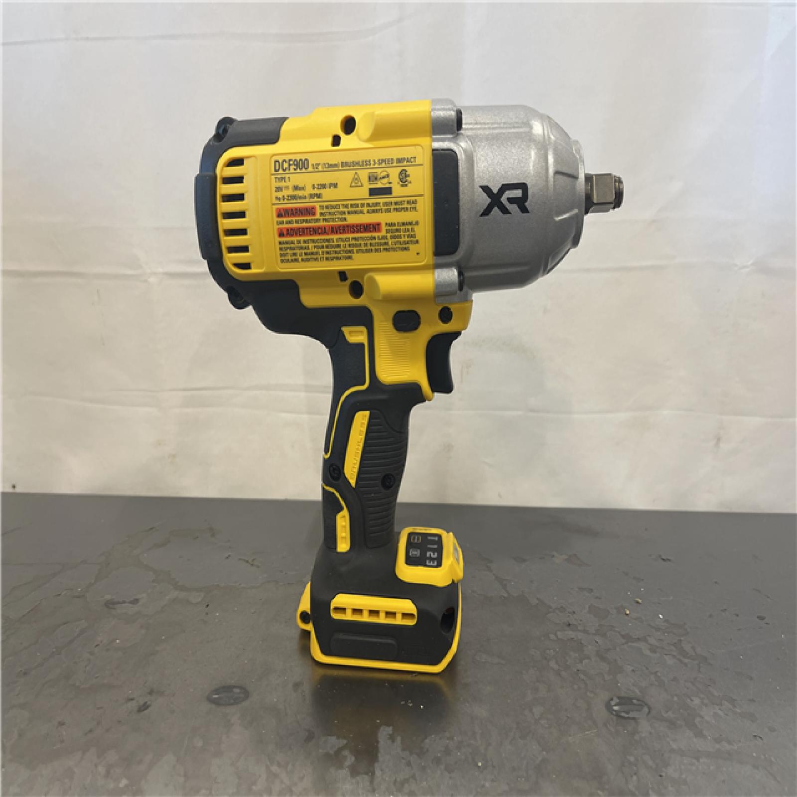 AS-IS- Dewalt 20V MAX Lithium-Ion Cordless 1/2 in. Impact Wrench Kit W/ BATTERY & CHARGER