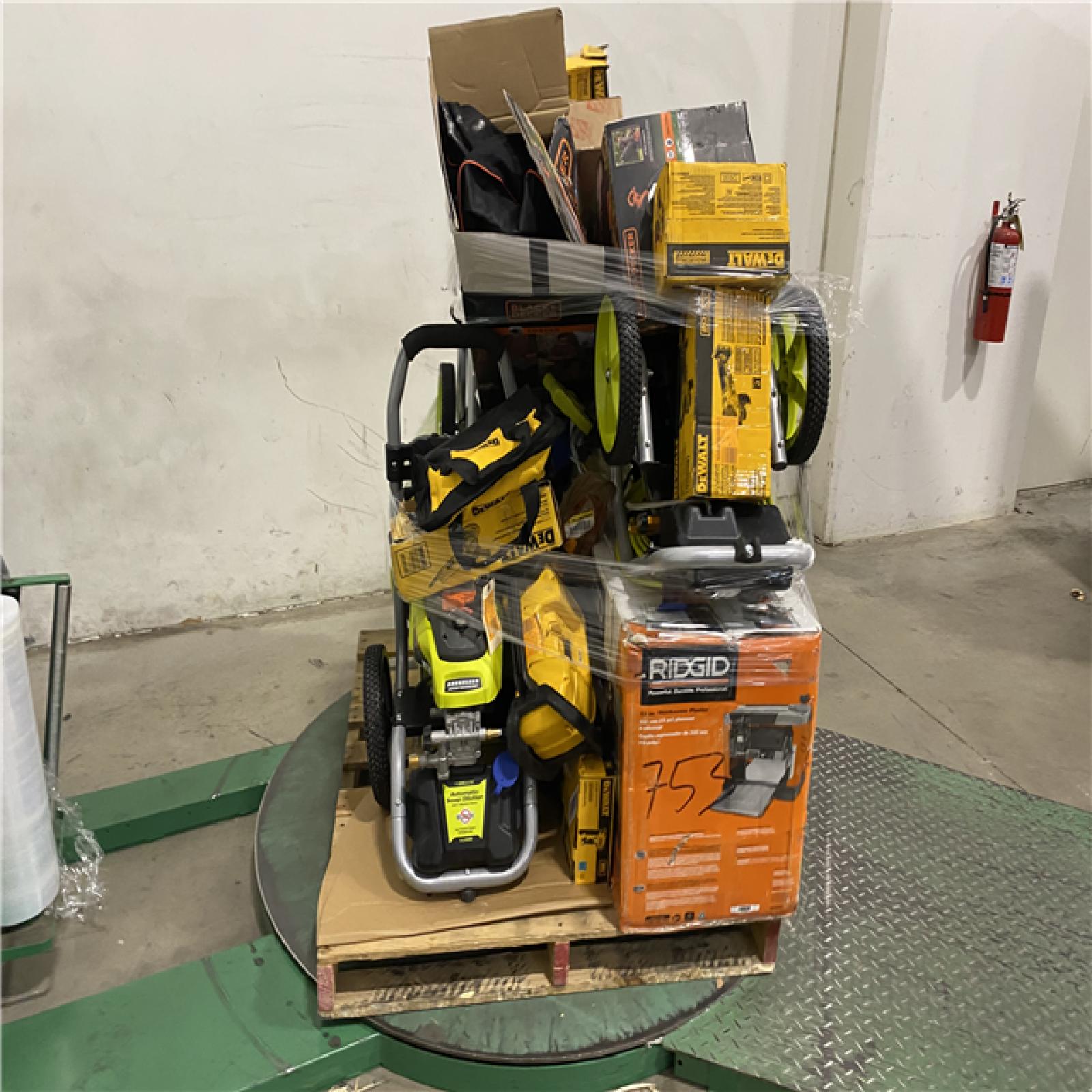 Dallas Location - As-Is Tool Pallet