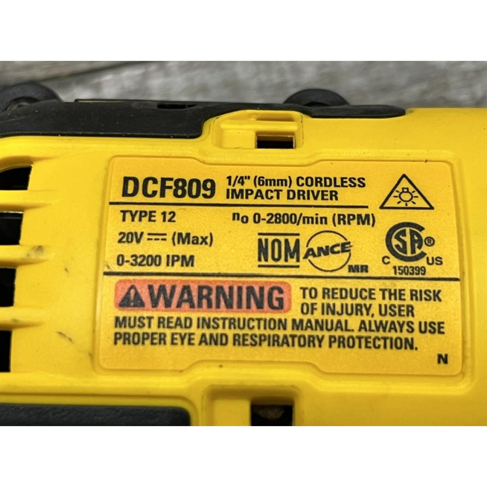 AS-IS DEWALT Atomic 20V Max Lithium-Ion Brushless Cordless Compact 1/4 in. Impact Driver Kit
