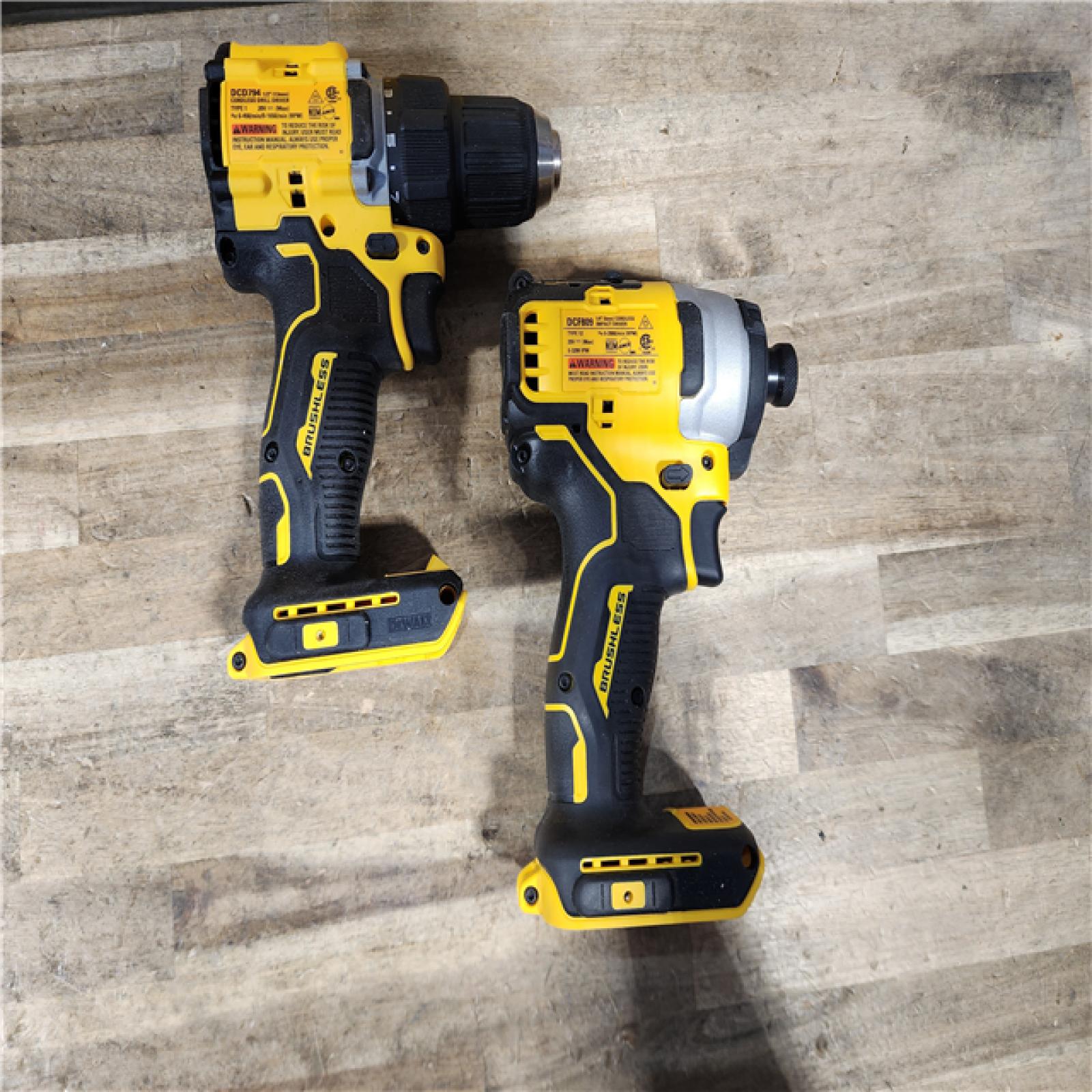 HOUSTON LOCATION - AS-IS Dewalt DCK225D2 20V MAX ATOMIC Brushless Compact Lithium-Ion 1/2 in. Cordless Drill Driver and 1/4 in. Impact Driver Combo Kit with 2 Batteries 2 Ah