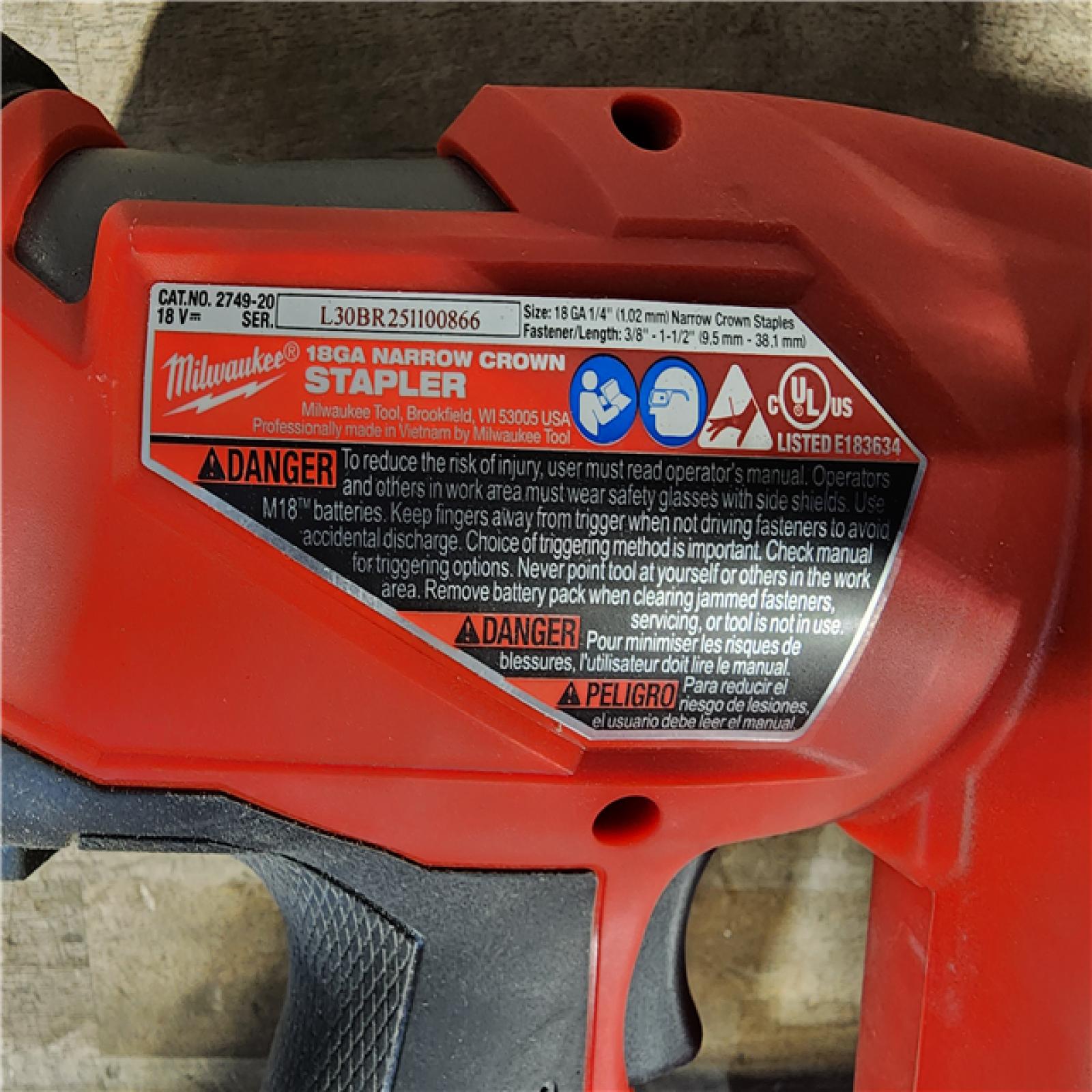 HOUSTON LOCATION - AS-IS MILWAUKEE FUEL 18V Cordless 18-Gauge 1/4 in. Narrow Crown Stapler (Tool-Only)