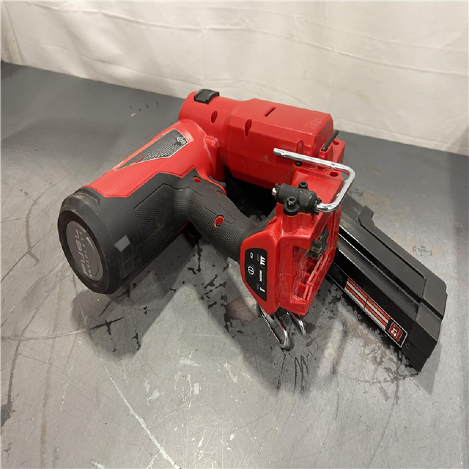 AS-IS - Milwaukee M18 FUEL 3-1/2 in. 18-Volt 21-Degree Lithium-Ion Brushless Cordless Framing Nailer