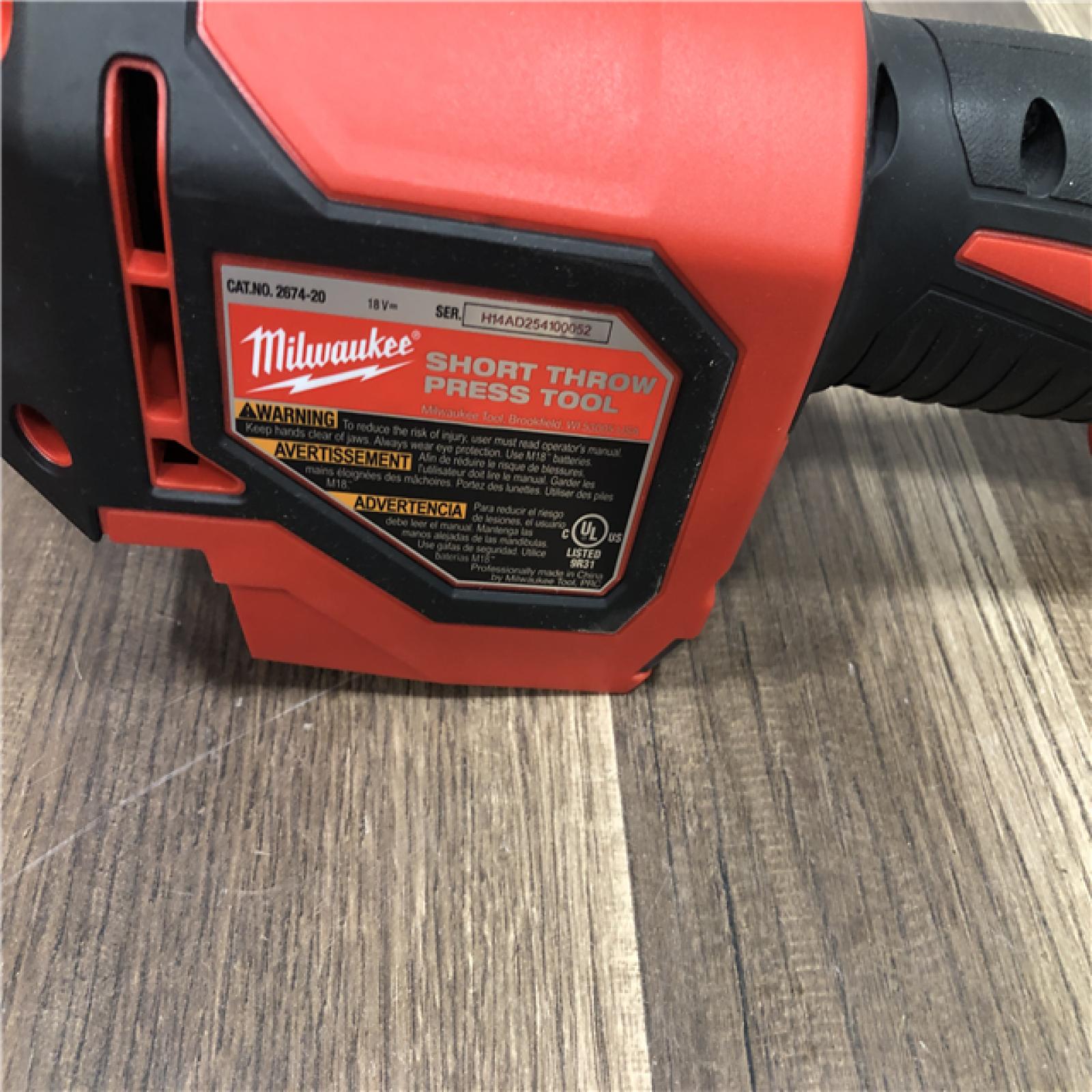 AS-IS Milwaukee M18 18V Lithium-Ion Cordless Short Throw PEX Press Tool Kit