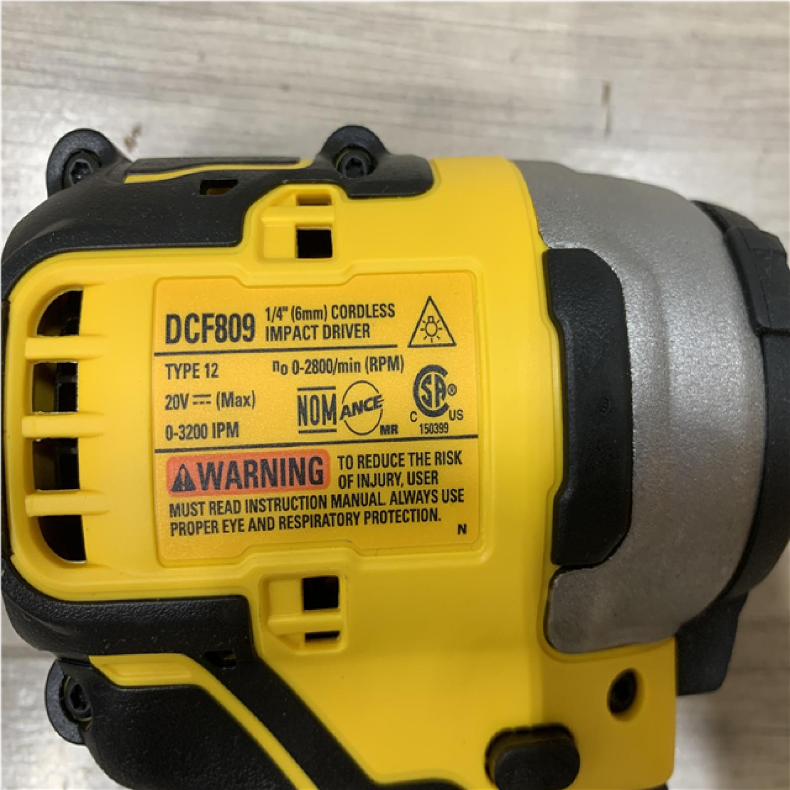 AS-IS DEWALT Atomic 20V Max Lithium-Ion Brushless Cordless Compact 1/4 in. Impact Driver Kit