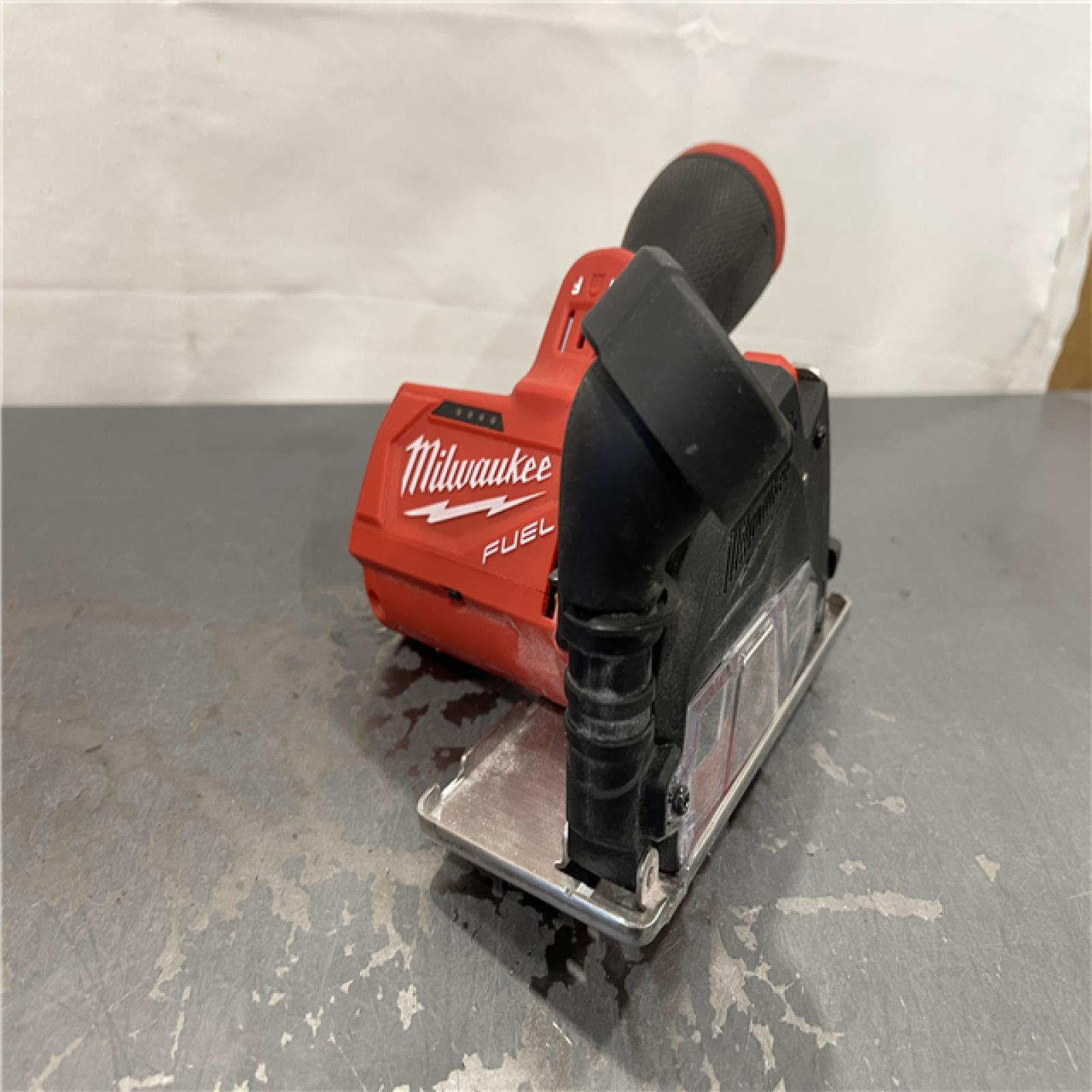 AS-IS - Milwaukee M12 FUEL 12V Lithium-Ion Brushless Cordless 3 in. Cut Off Saw