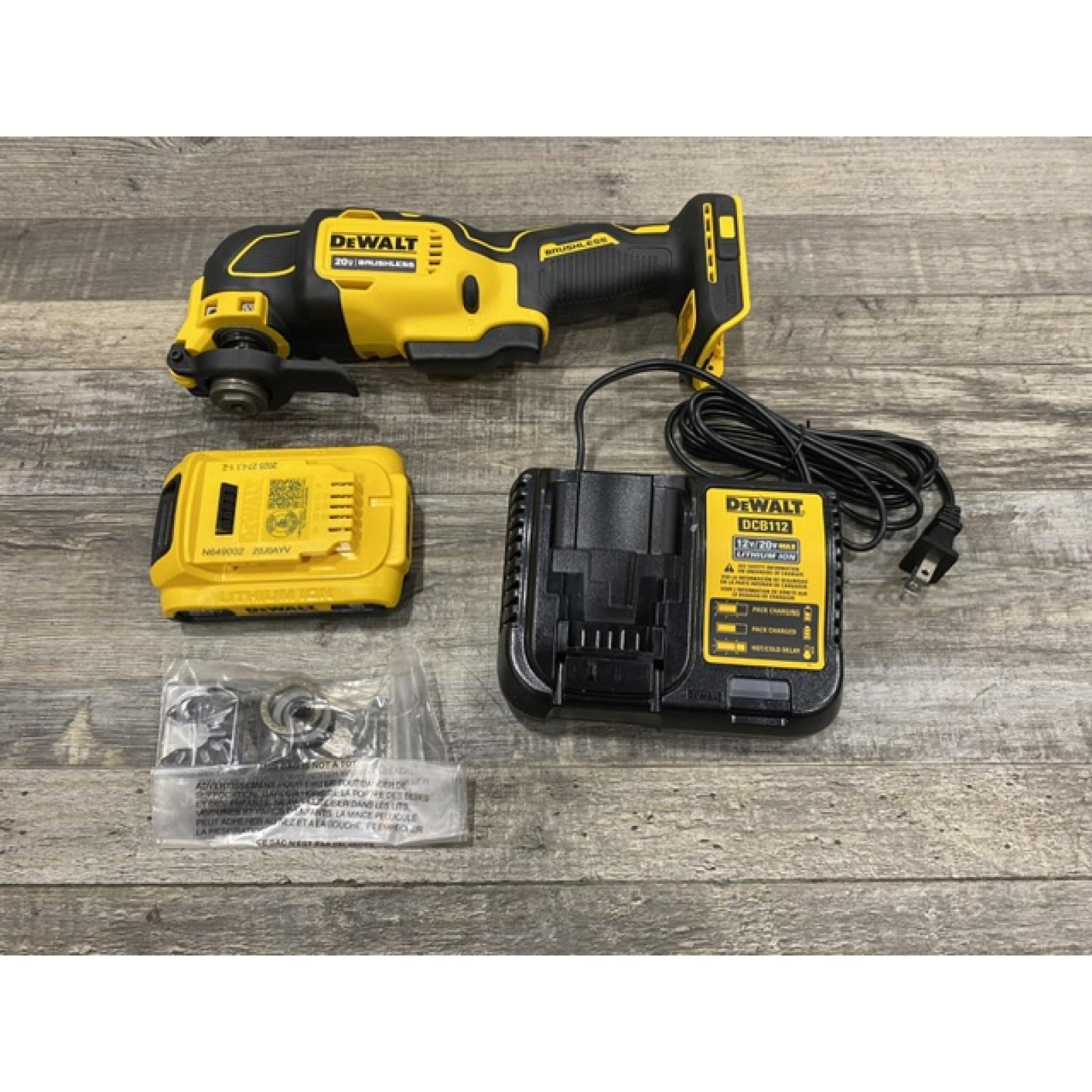 AS-IS DEWALT ATOMIC 20V MAX Cordless Brushless Oscillating Multi Tool Kit