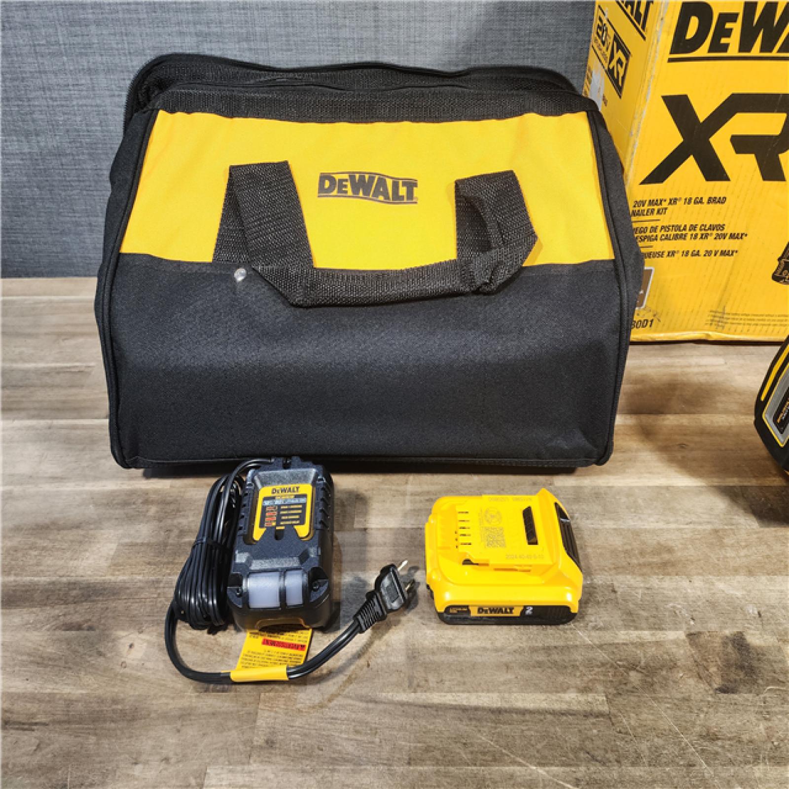 HOUSTON LOCATION - AS-IS DEWALT 20V MAX XR 18 Gauge Brad Nailer Kit