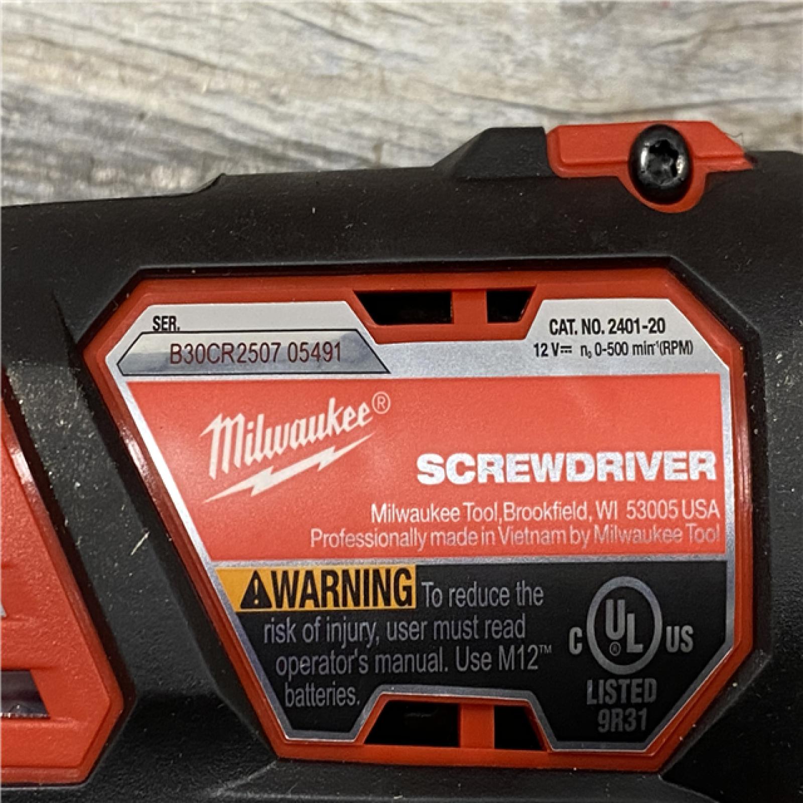 AS-IS Milwaukee 12V Lithium-Ion Cordless 1/4 in. Hex Screwdriver Kit