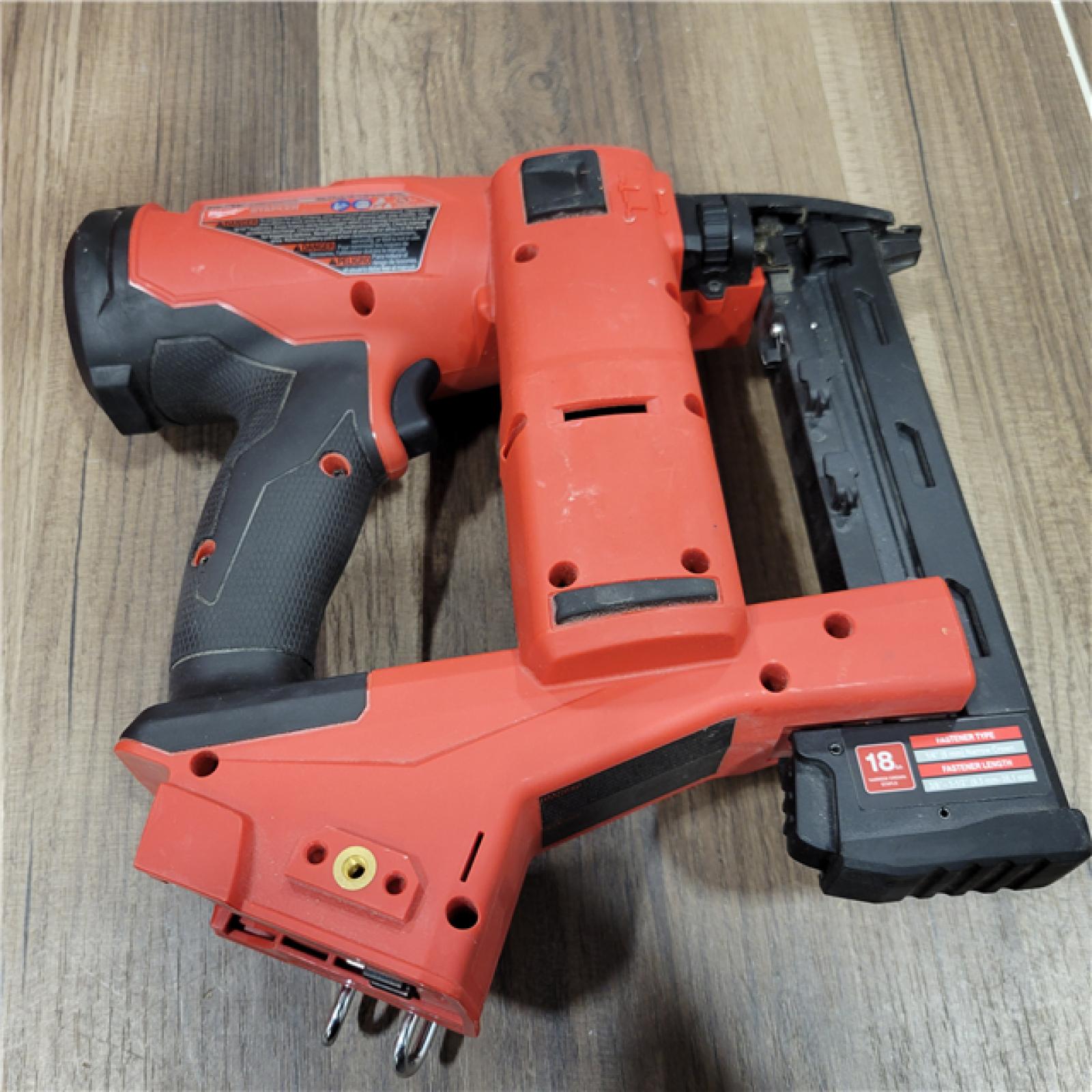AS-IS   Milwaukee M18 FUEL 18-Volt Lithium-Ion Brushless Cordless 18-Gauge 1/4 in. Narrow Crown Stapler (Tool-Only)