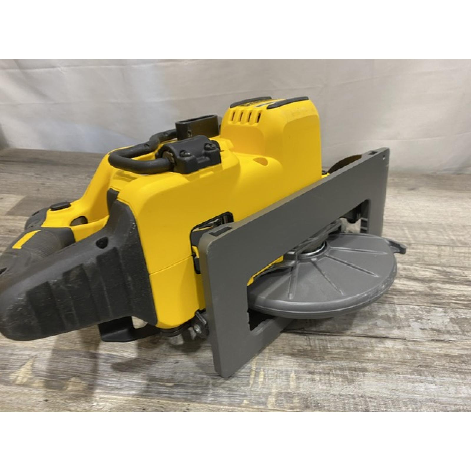 AS-IS DEWALT FLEXVOLT 60V MAX Cordless Brushless 7-1/4 in. Wormdrive Style Circular Saw (Tool Only)