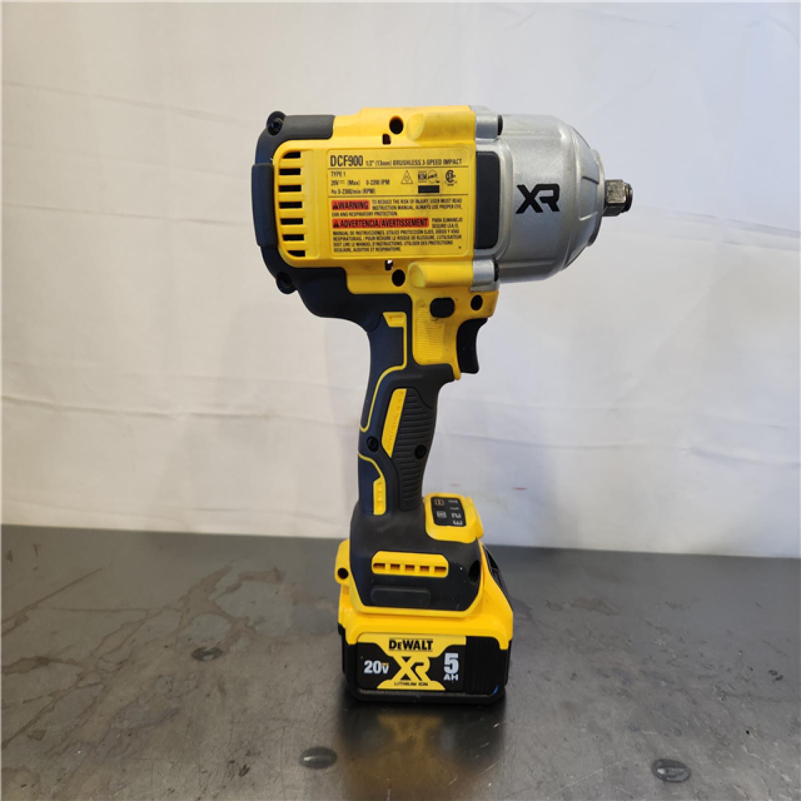 AS-IS- DEWALT 20V MAX Lithium-Ion Cordless 1/2 in. Impact Wrench Kit