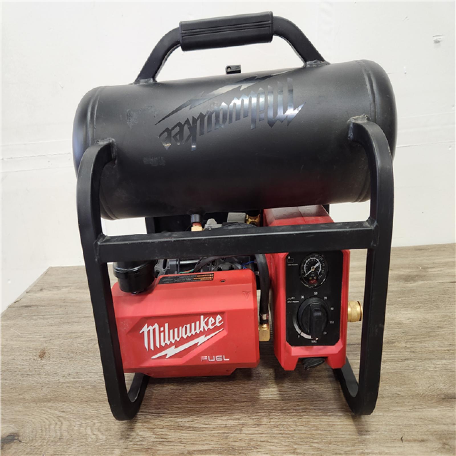 Phoenix Location NEW Milwaukee M18 FUEL 18-Volt Lithium-Ion Brushless Cordless 2 Gal. Electric Compact Quiet Compressor (Tool-Only)
