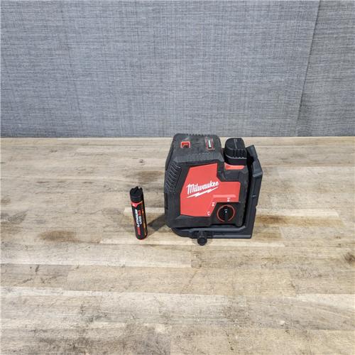 HOUSTON LOCATION - AS-IS Milwaukee-3522-21 Green Beam Laser Cross Line Plumb Point Rechargeable USB Kit