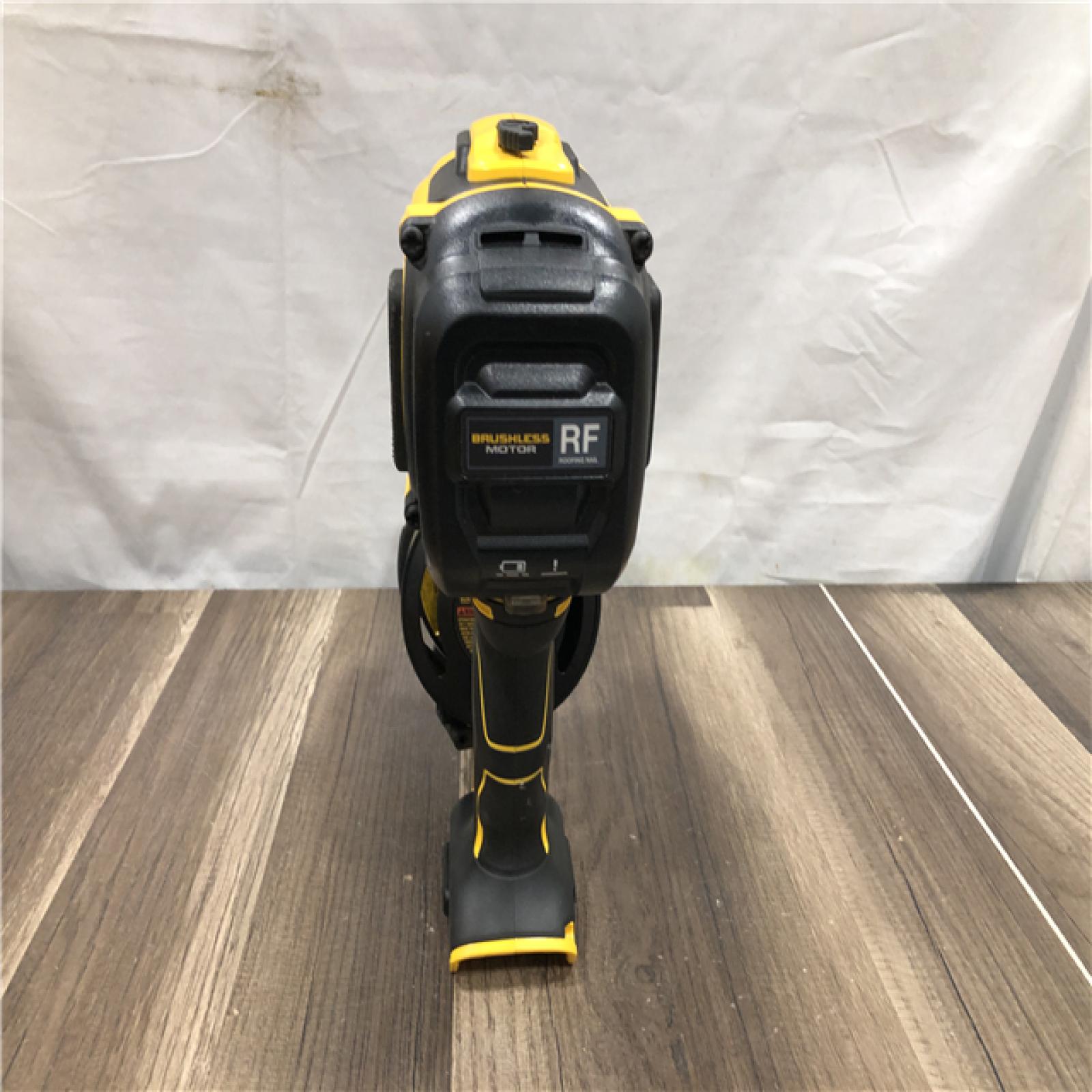 AS-IS DEWALT 20V MAX Lithium-Ion 15-Degree Electric Cordless Roofing Nailer Kit