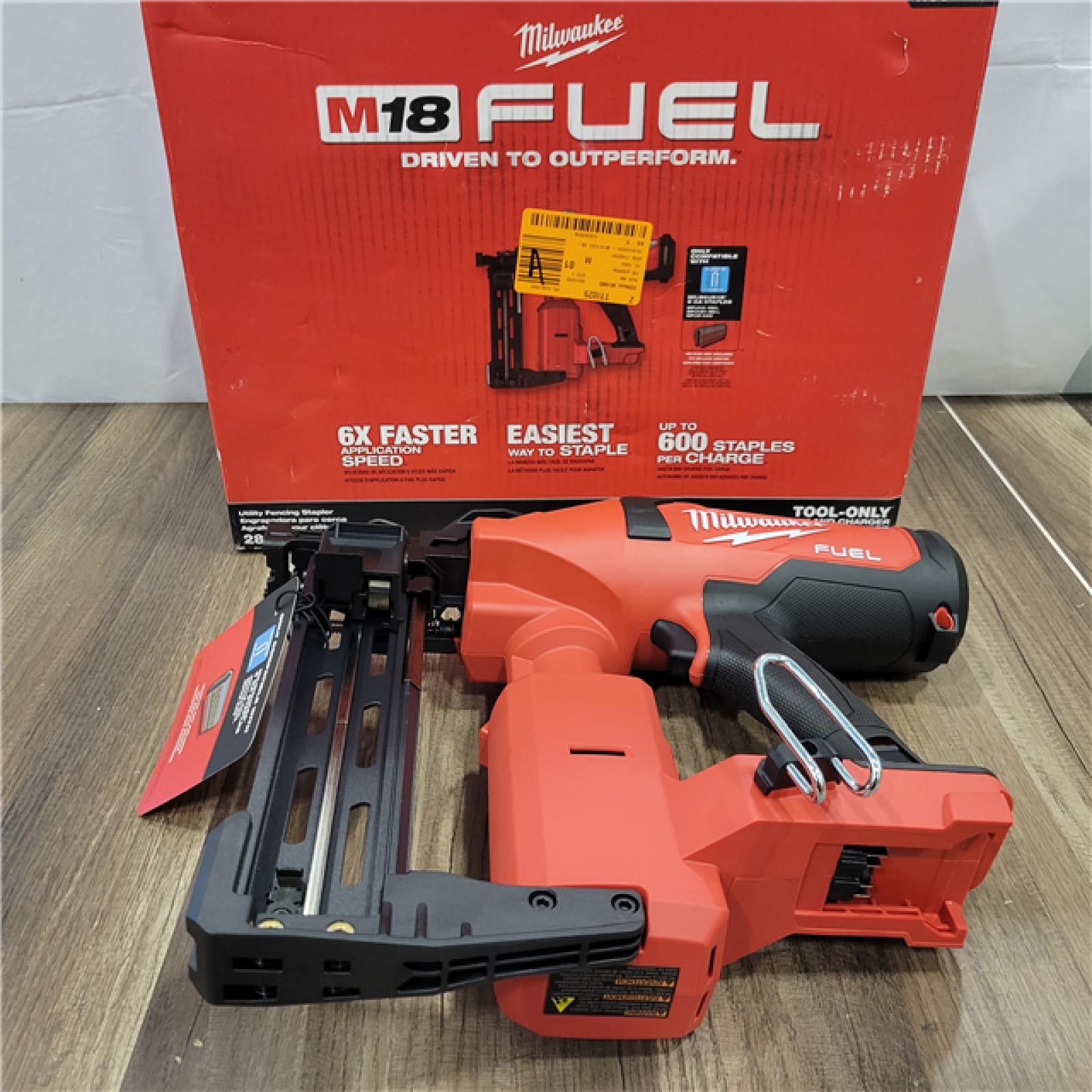 AS-IS  Milwaukee M18 FUEL Brushless Cordless 9-Gauge 2 Utility Fencing Stapler (Tool Only)