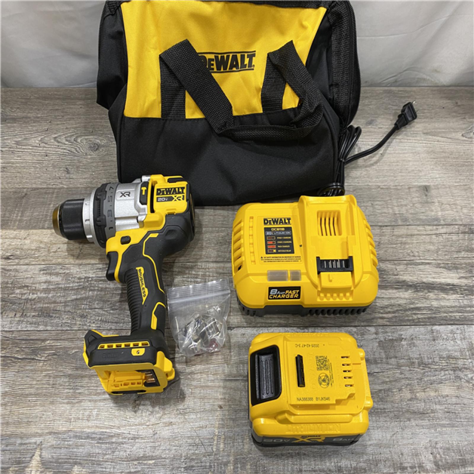 AS-IS DEWALT Atomic 20V Max Lithium-Ion Brushless Cordless Compact 1/4 in. Impact Driver Kit
