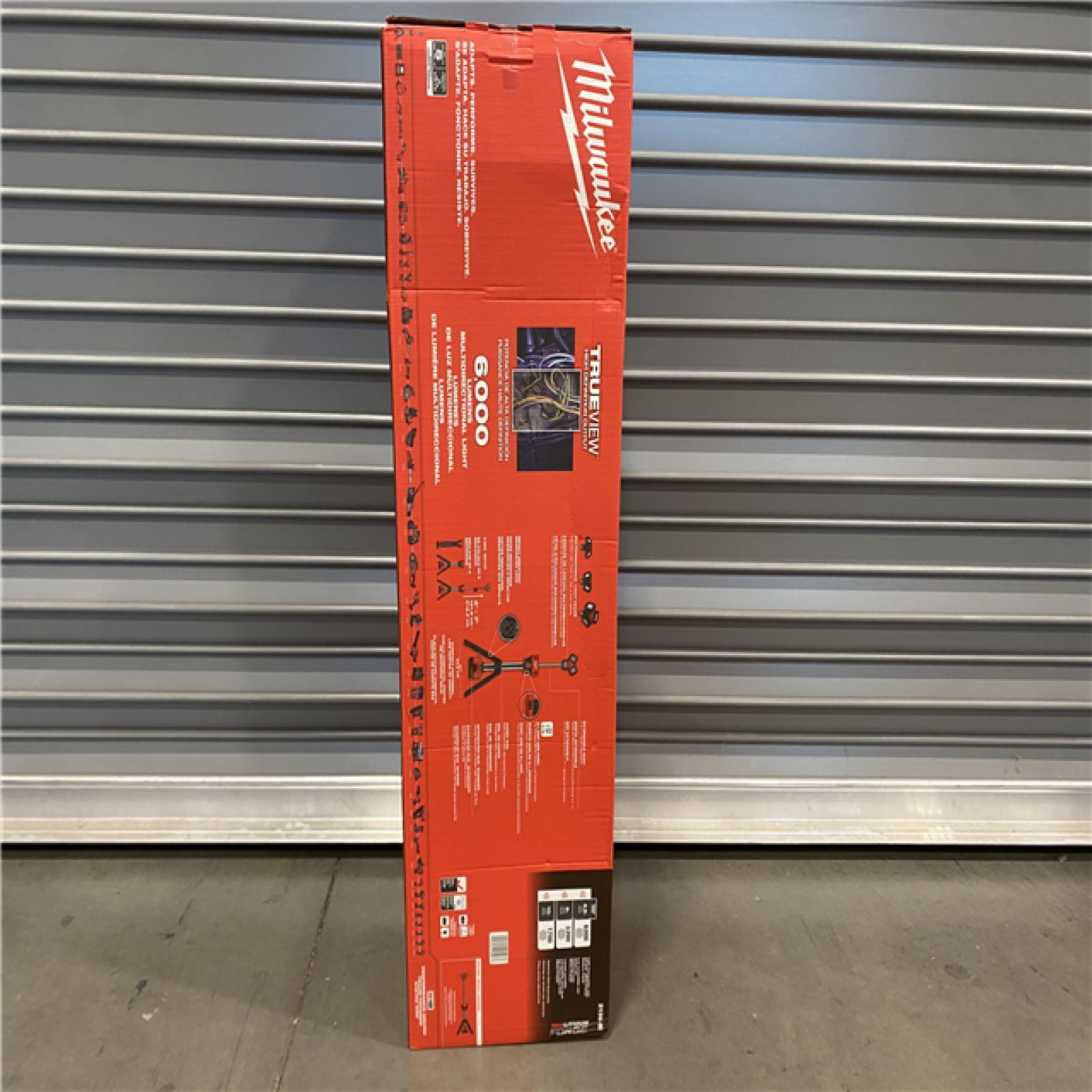 NEW! Milwaukee 18-Volt Lithium-Ion Cordless 6 000 Lumens Rocket Dual Power Tower Light with Charger (Tool-Only)