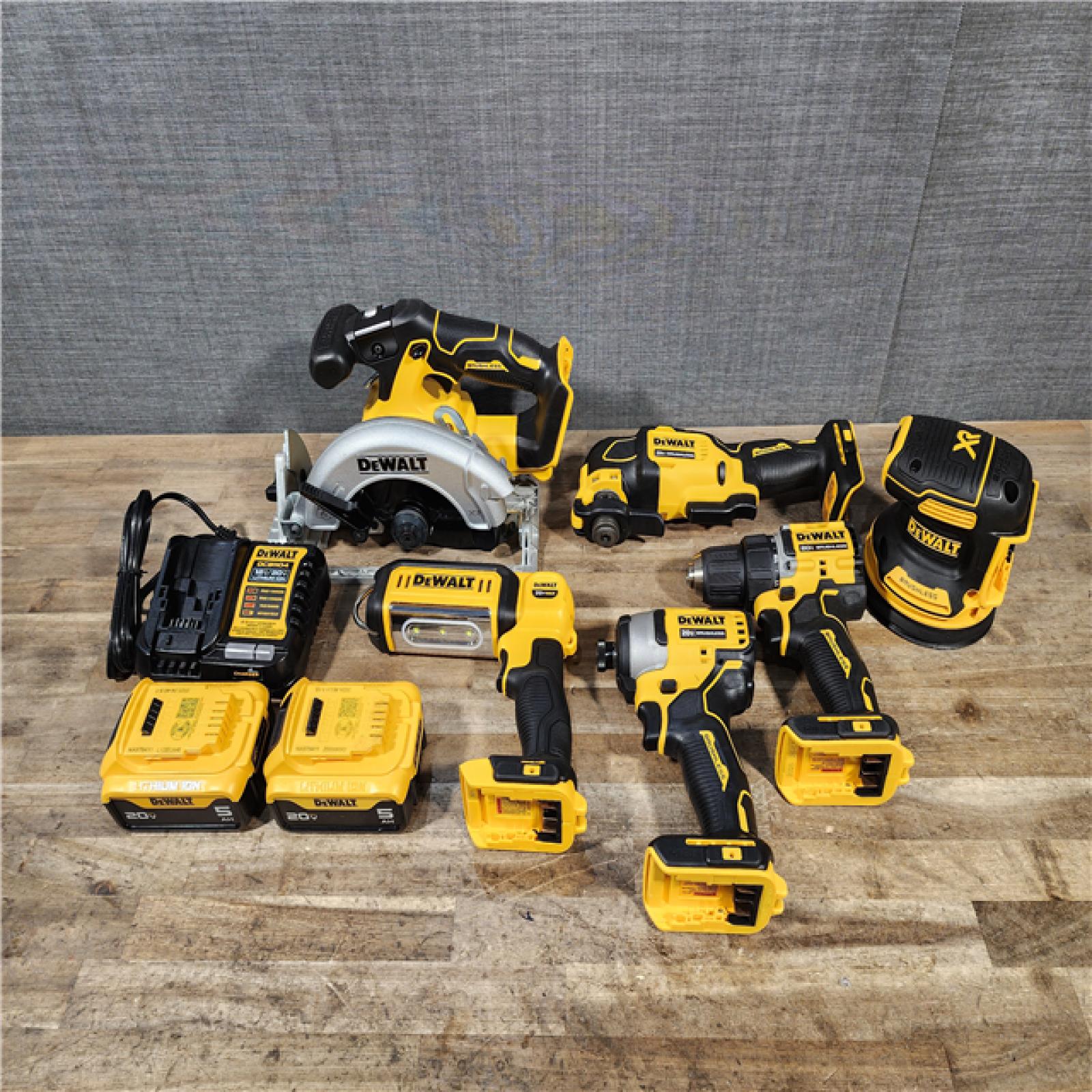 HOUSTON LOCATION - AS-IS DEWALT 20V Lithium-Ion Cordless 6-Tool Combo Kit with (2) Batteries and Charger