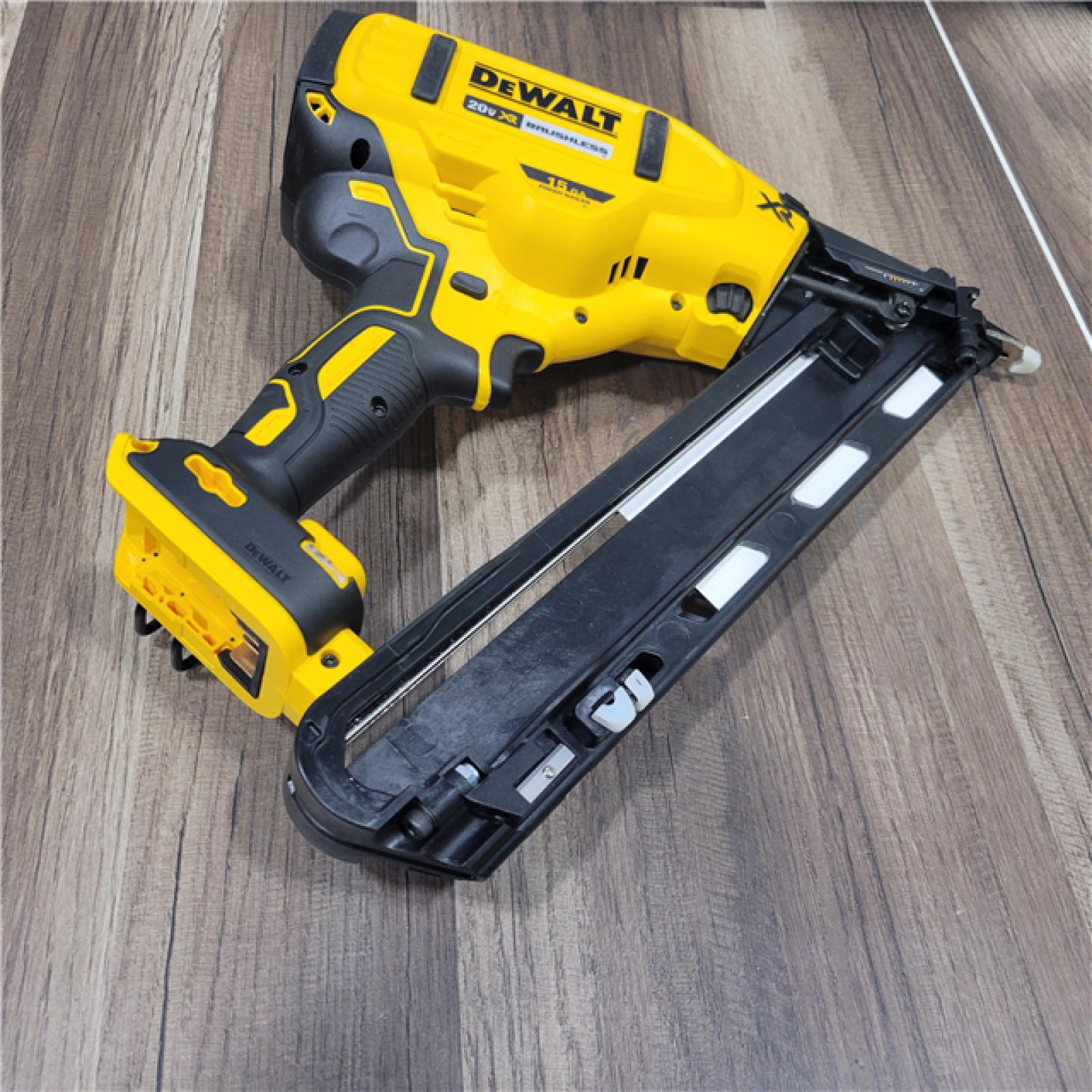 AS-IS DEWALT 20V MAX XR 15 Ga. Cordless 34 Deg Nailer 20 V