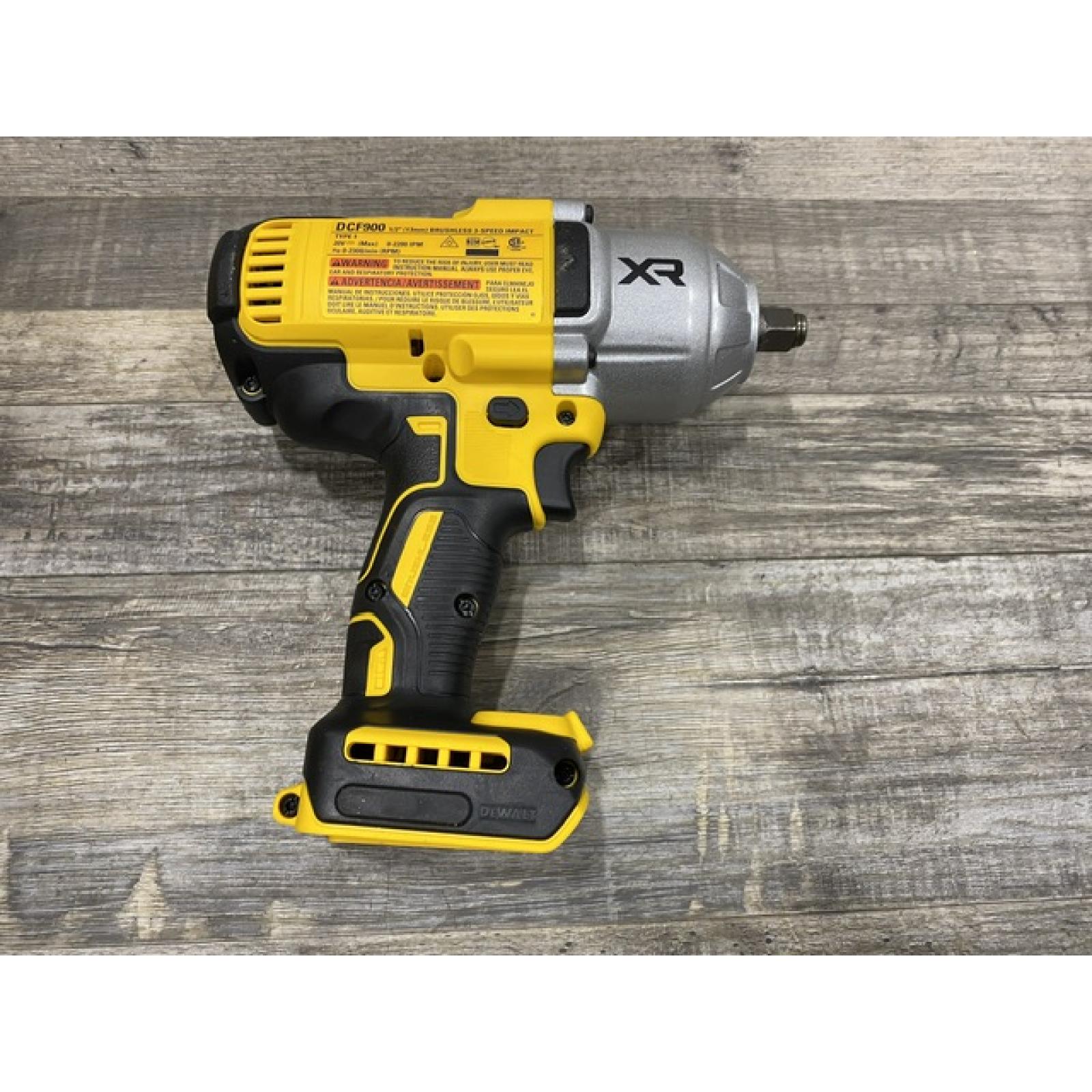 AS-IS DEWALT 20V MAX Lithium-Ion Cordless 1/2 in. Impact Wrench Kit