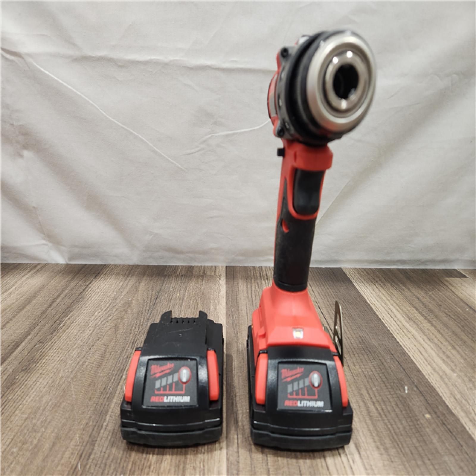AS-IS- Milwaukee M18 18V Drill/Driver Kit