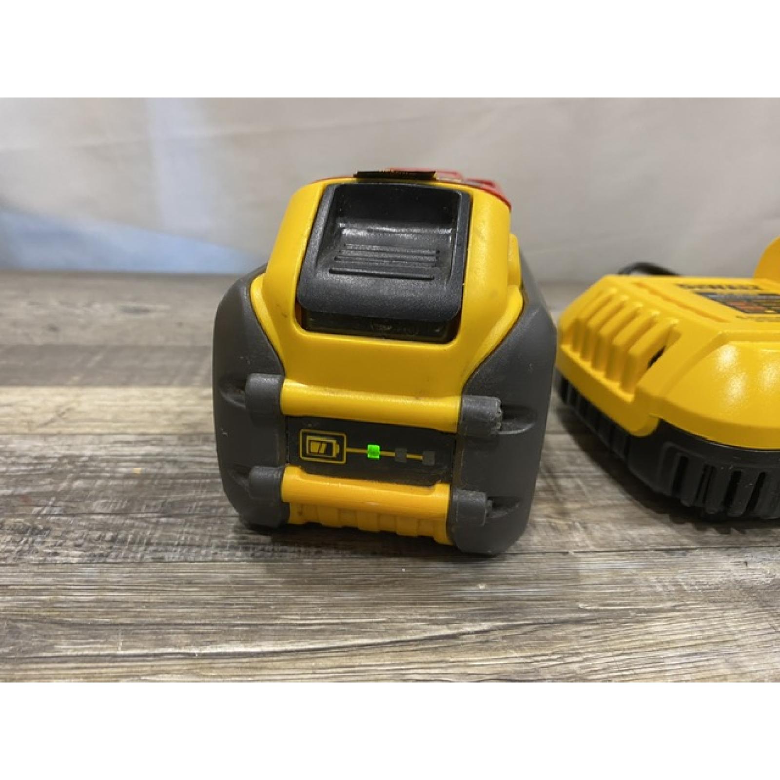 AS-IS DEWALT 20V/60V MAX FLEXVOLT Lithium-Ion 9.0Ah Battery and Charger Starter Kit