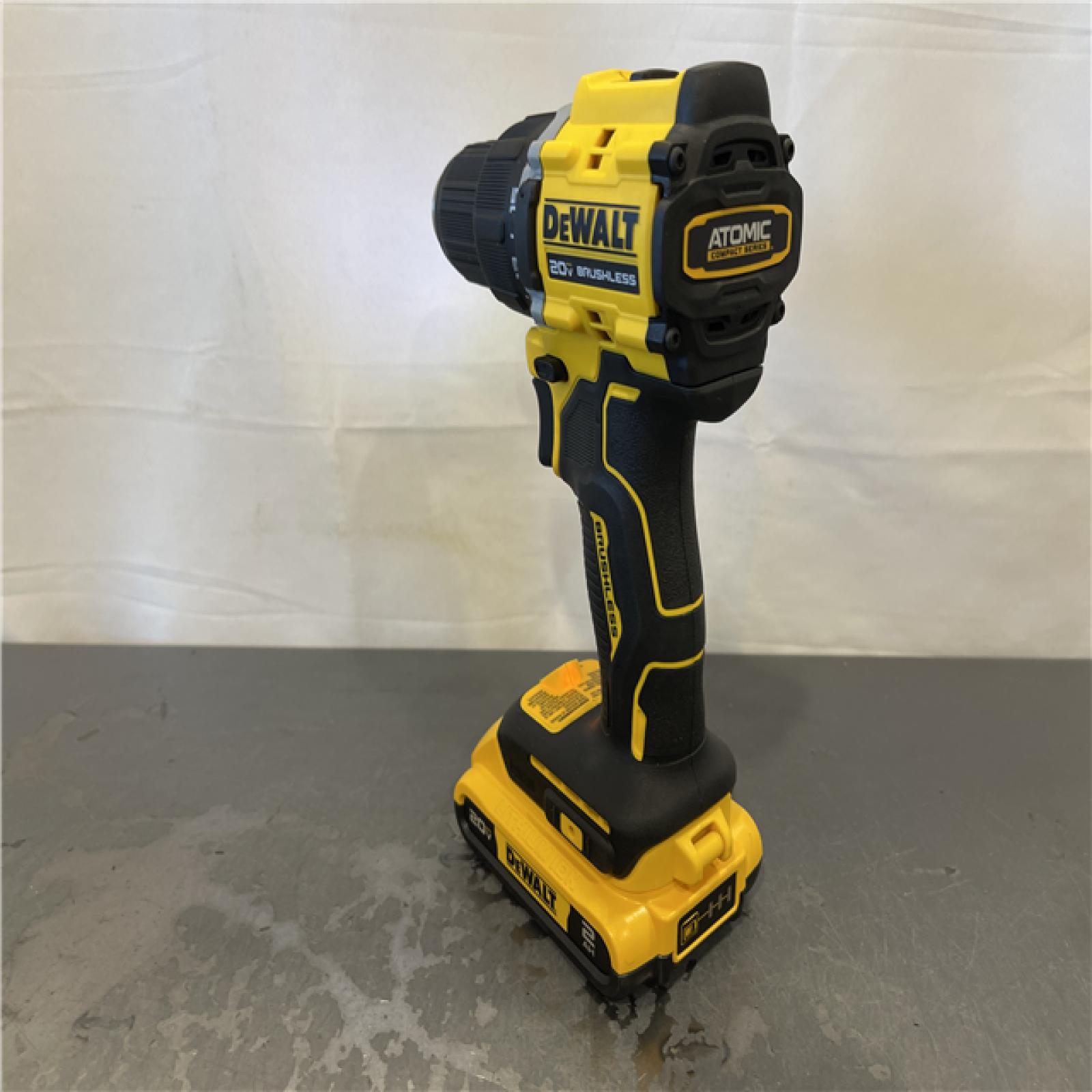 AS-IS - DEWALT ATOMIC COMPACT SERIES 20V MAX* Brushless Cordless 1/2 Drill/Driver Kit