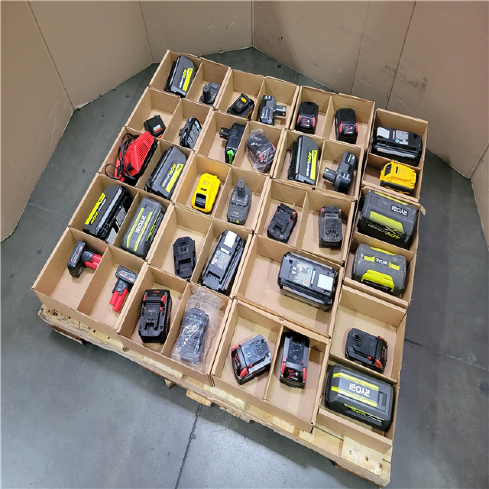 PHOENIX AS-IS TOOL PALLET