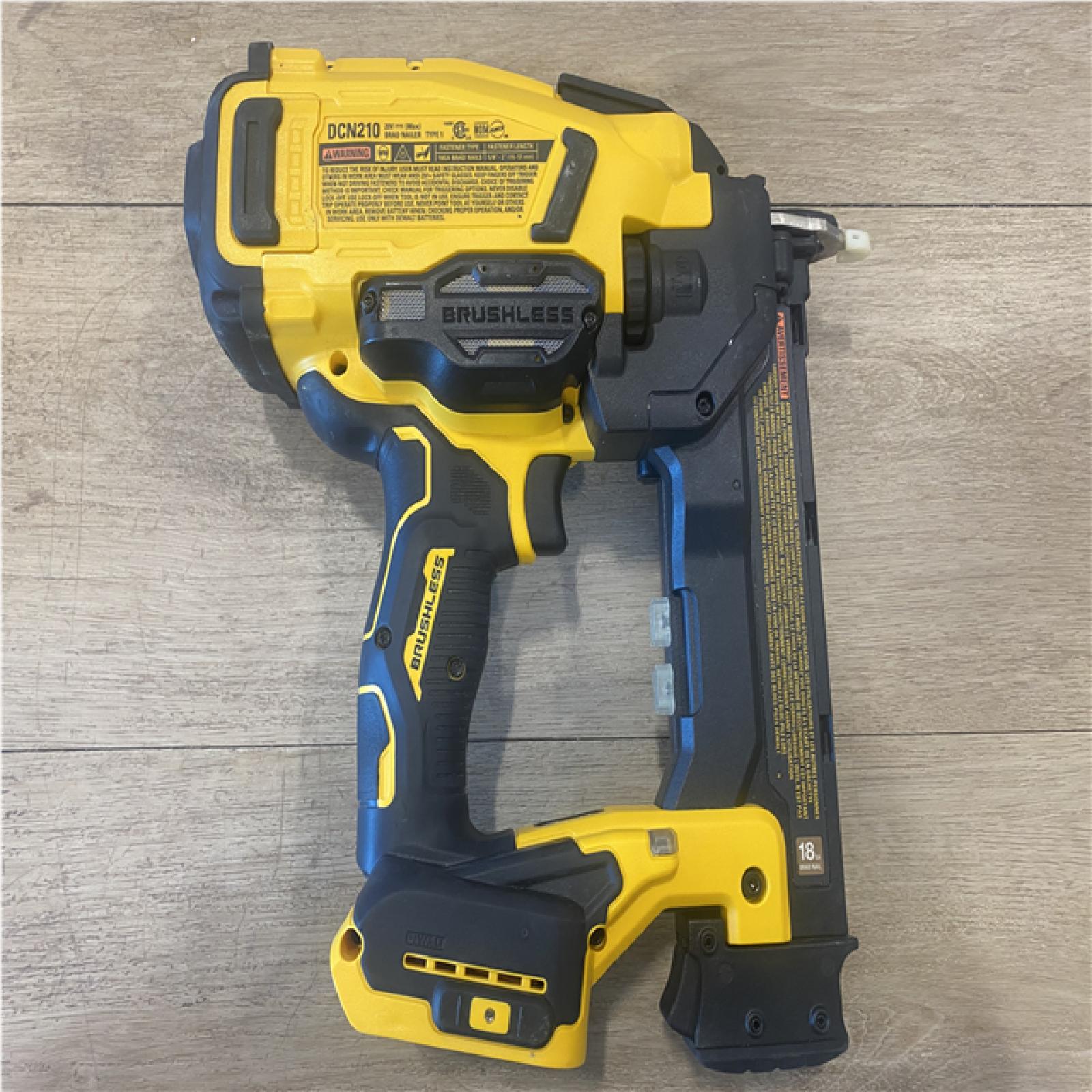 AS-IS DEWALT 20V MAX XR 18 Gauge Cordless Brad Nailer (Tool Only)
