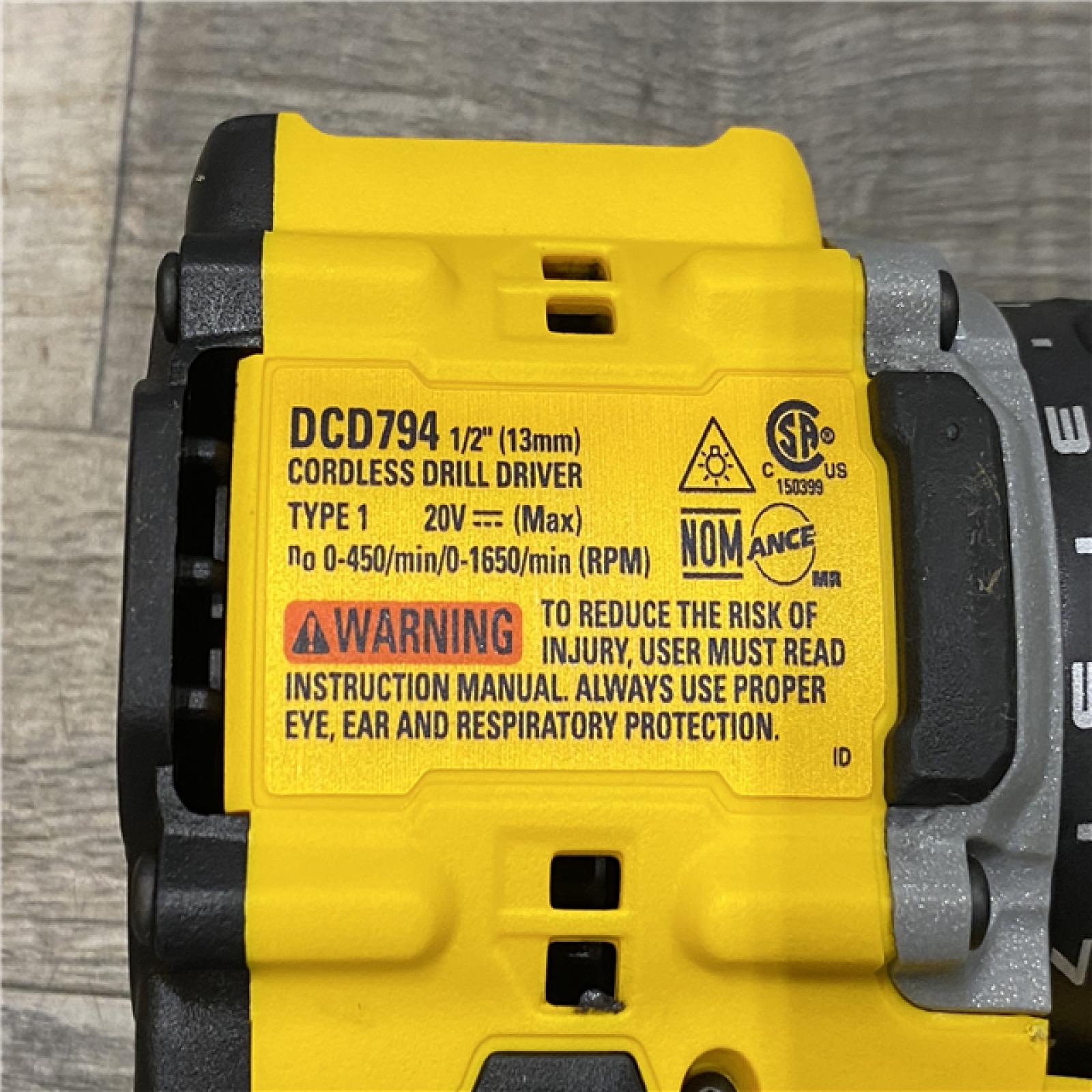 AS-IS DEWALT ATOMIC 20-Volt Lithium-Ion Cordless Brushless Combo Kit (4-Tool)